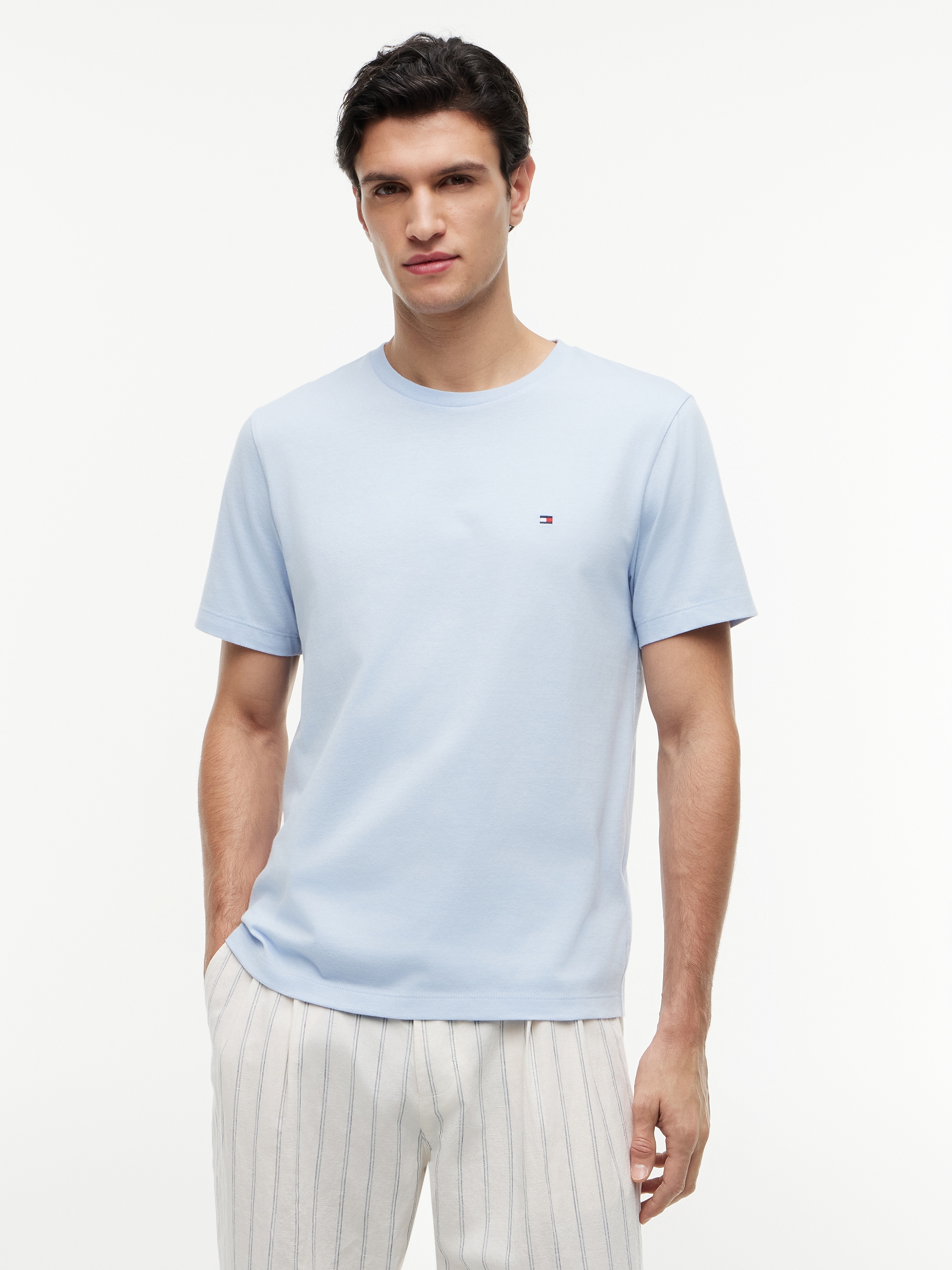 Tommy Hilfiger T-Shirt "ESSENTIAL REGULAR FIT SOLID mit Stickerei" unifarben, casual, Baumwolle, Rundhals