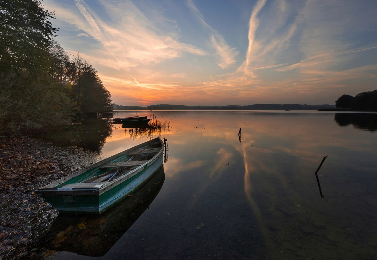 Papermoon Fototapete "Boot im Wasser"
