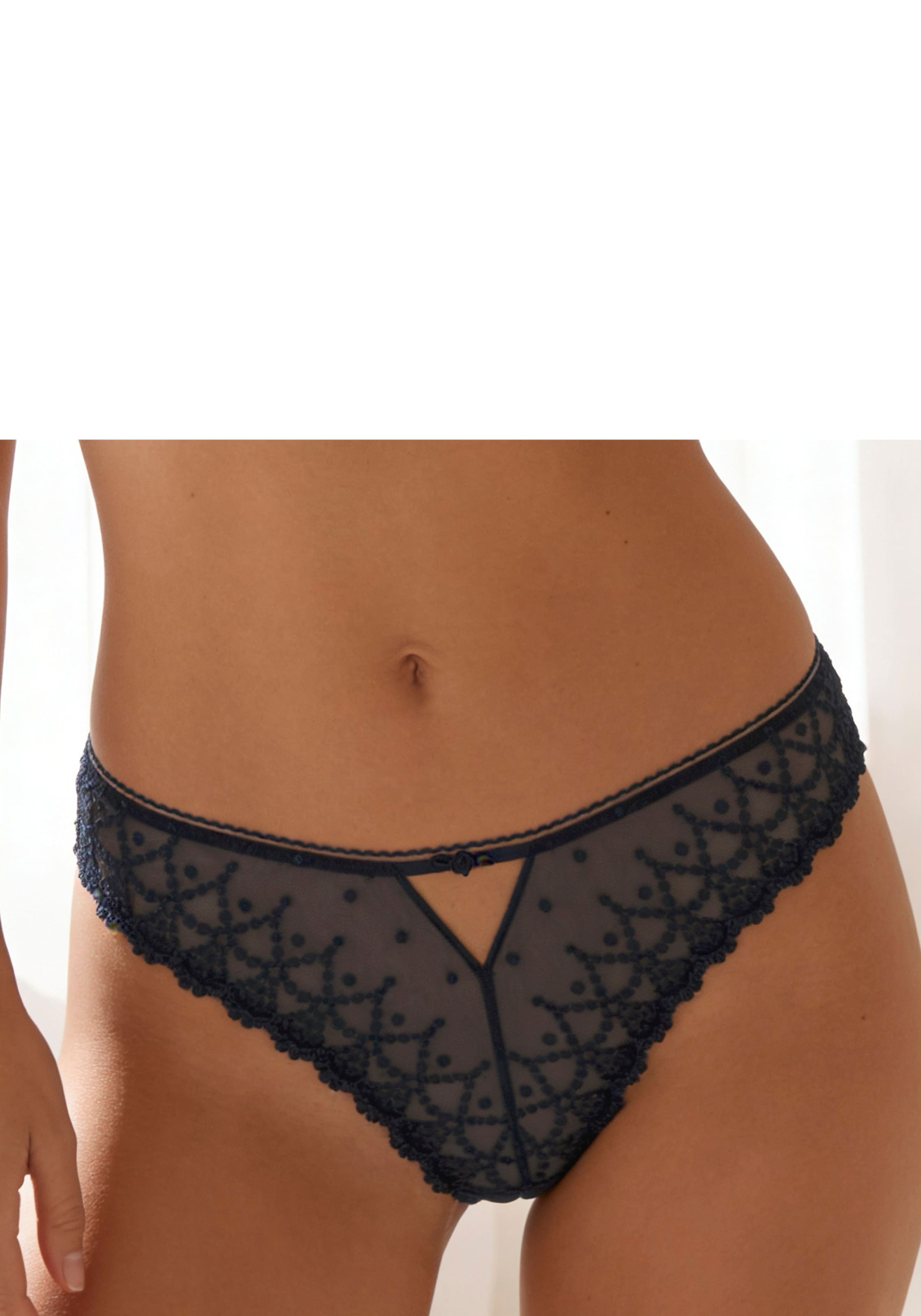 LASCANA String "Fabia" aus edler Stickereispitze in dezent transparenter Optik