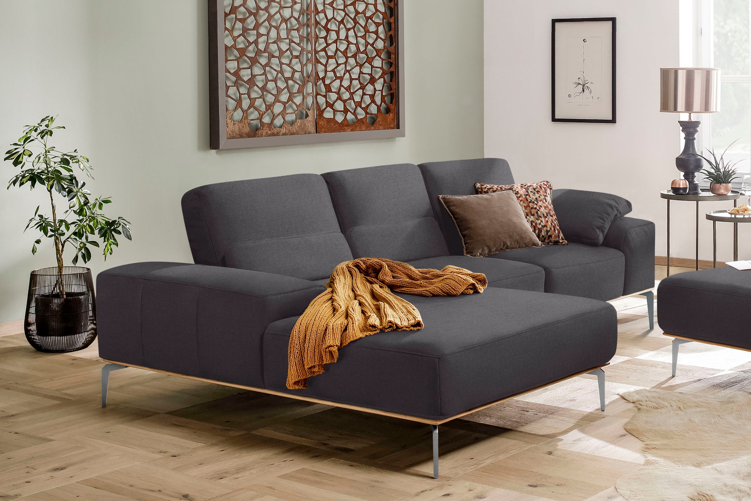 W.SCHILLIG Ecksofa "run, Designsofa mit tollem Sitzkomfort, L-Form" mit elegantem Holzsockel, Füße in Chrom glänzend, Breite 279 cm