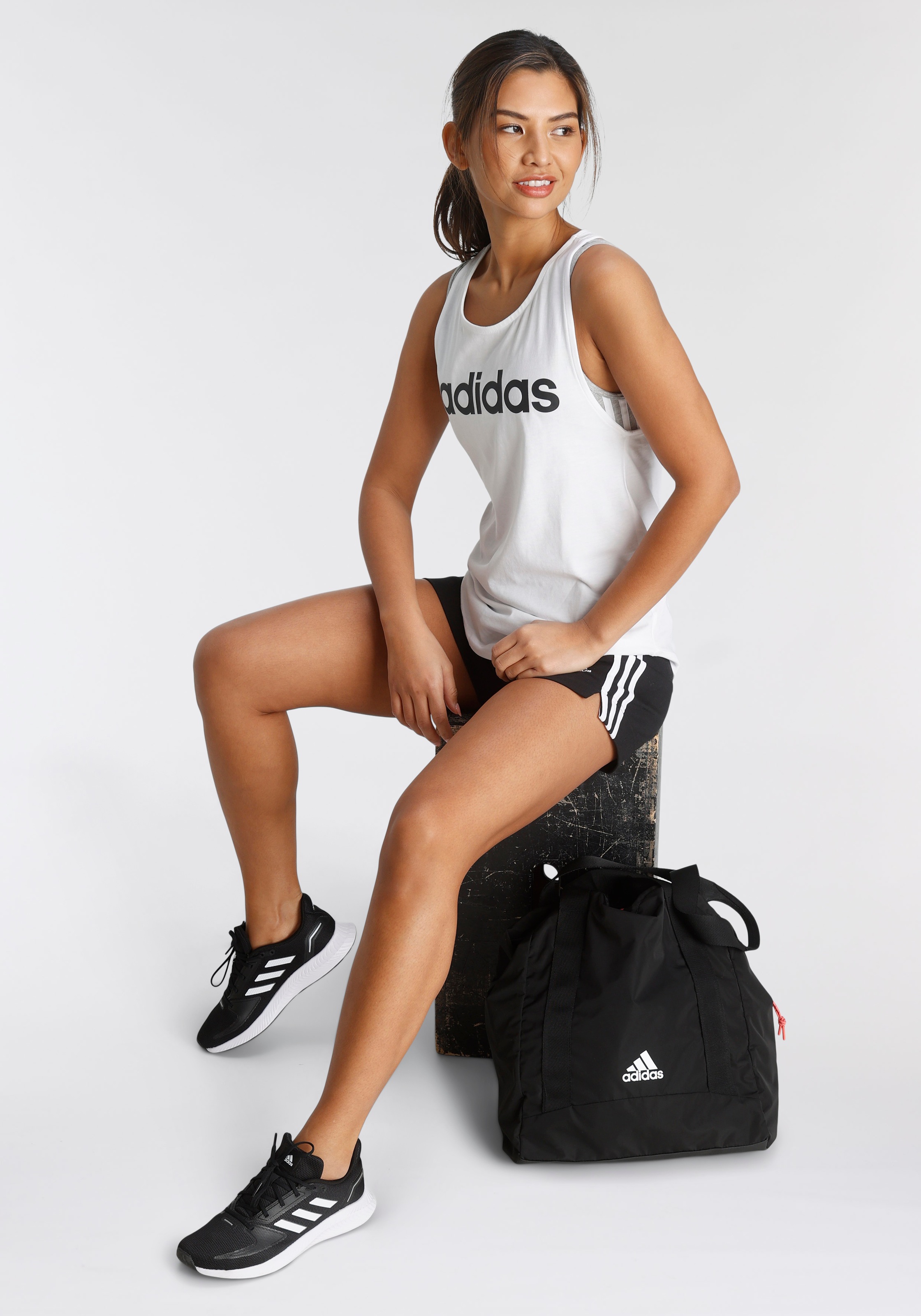 adidas Sportswear Tanktop »LOUNGEWEAR ESSENTIALS LOOSE LOGO«