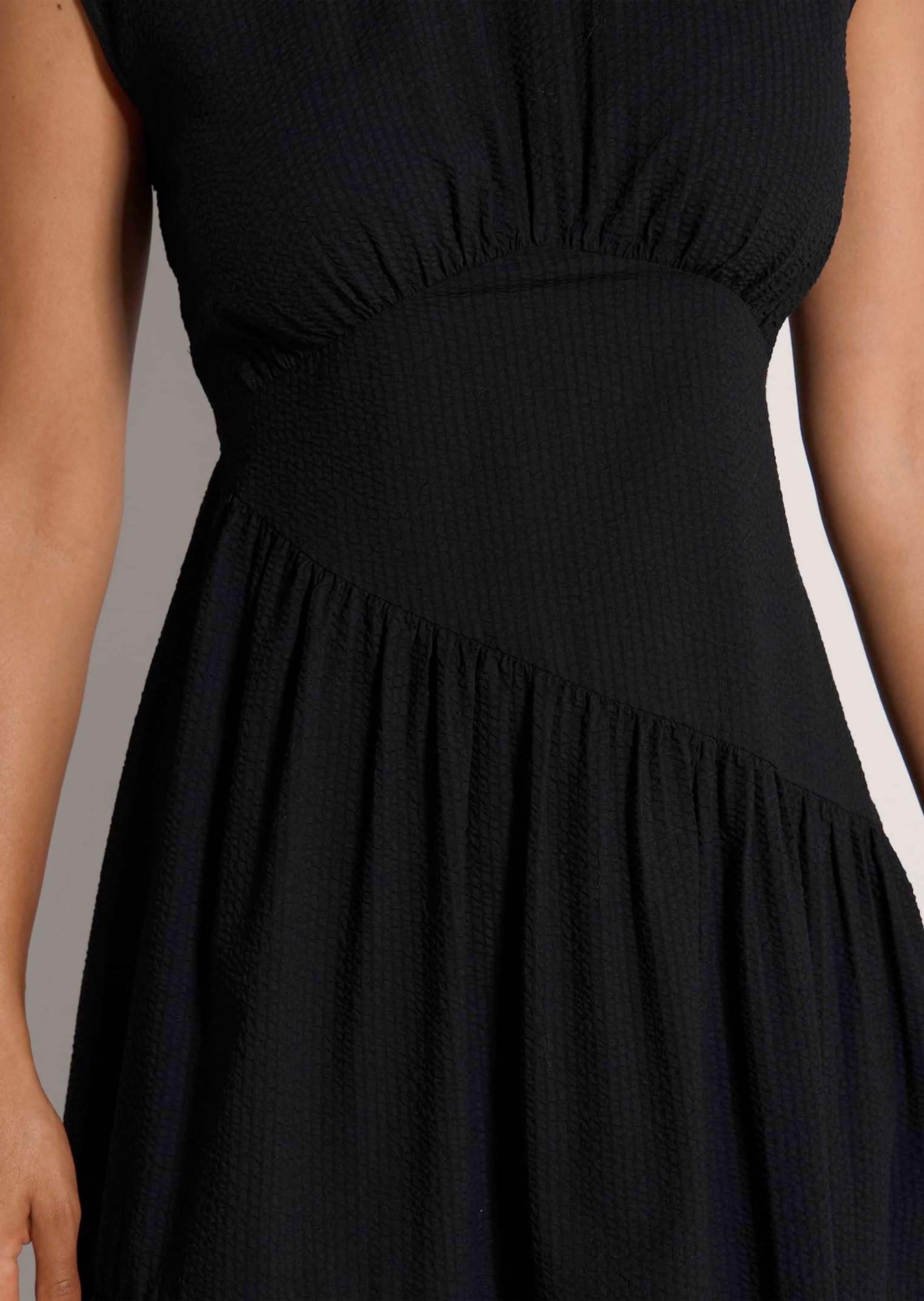 MADELEINE Midikleid »Midikleid Baumwollkleid mit Stufenrock« Kleid mit asymetrischen Stufenrock und modernen Teilungsnähten