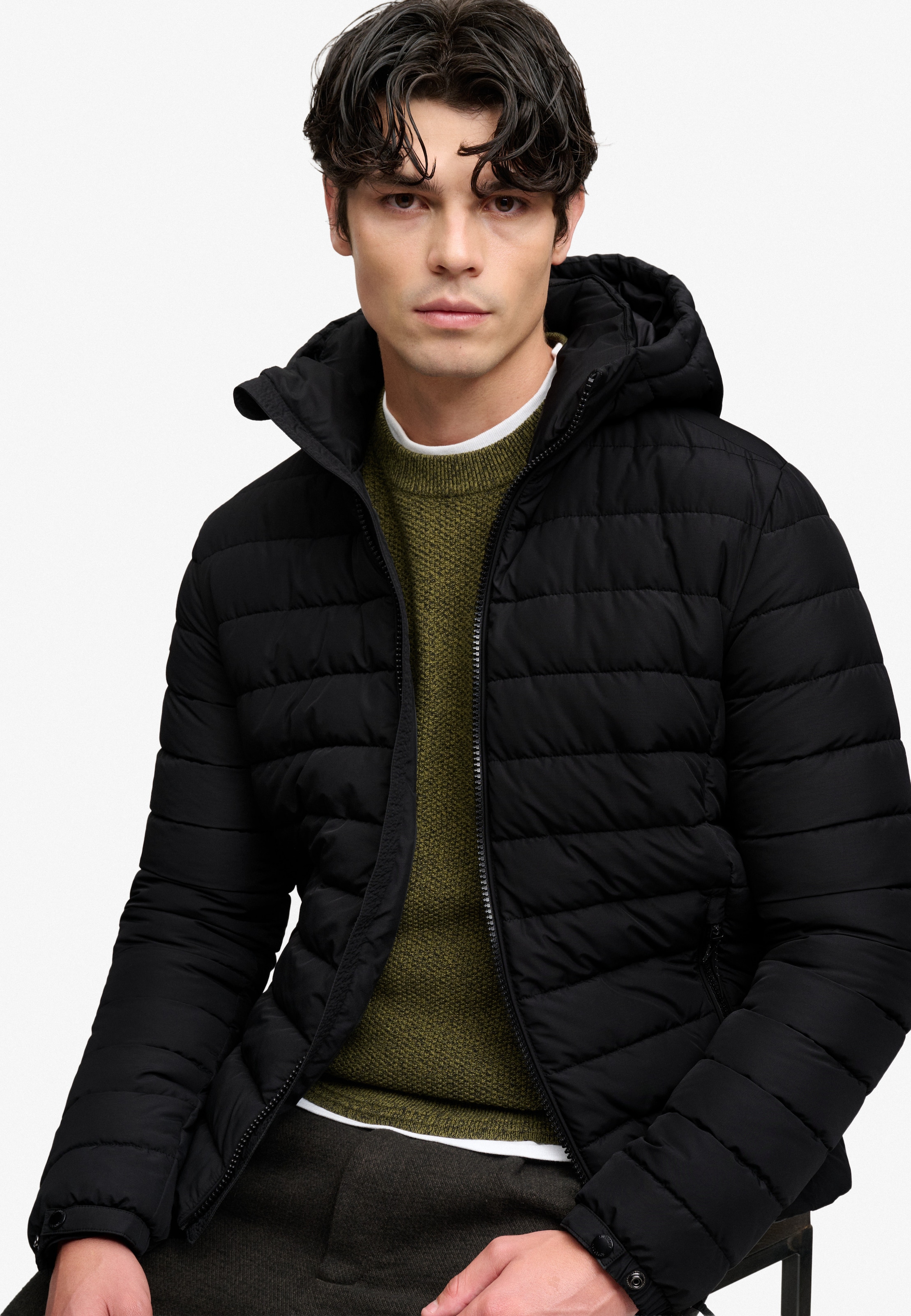 Superdry Steppjacke »HOOD FUJI MIDWEIGHT PADDED JKT« mit Kapuze Kunstfaser, slim fit