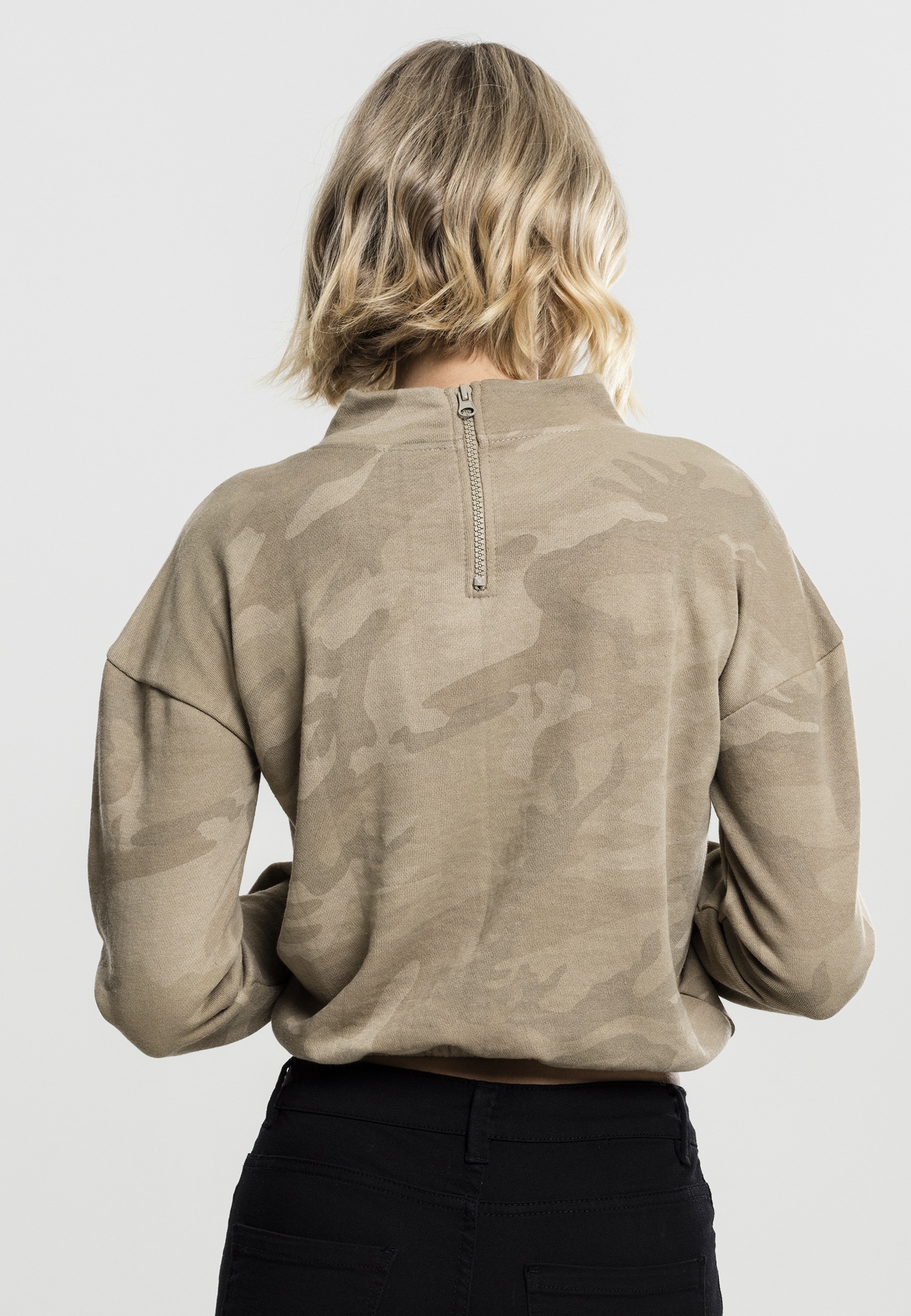 URBAN CLASSICS Sweatshirt »Urban Classics Damen Ladies Camo Turtleneck Crew«, (1 tlg.)
