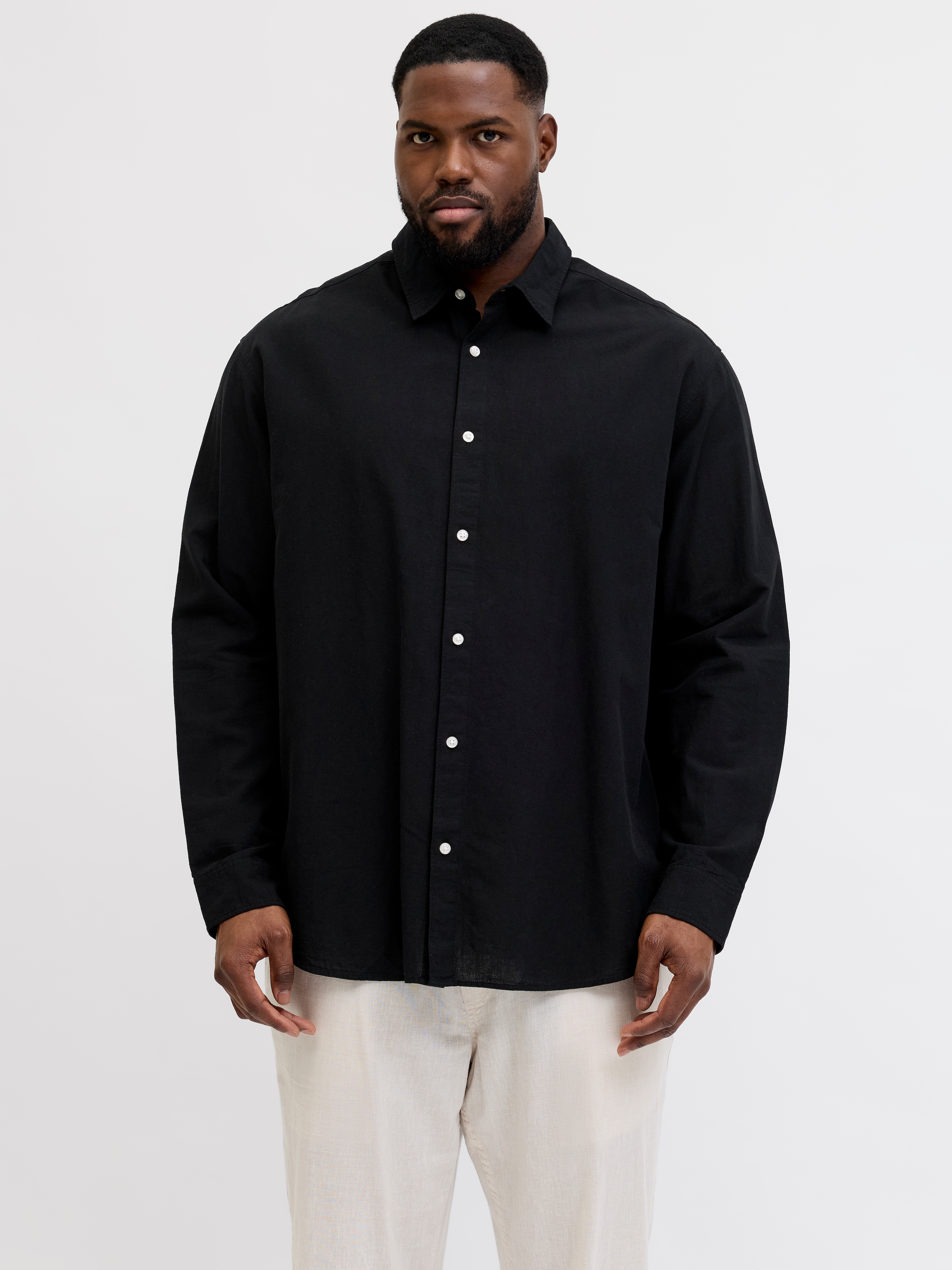 Jack & Jones PlusSize Langarmhemd "JJEBREEZE LINEN BLEND SHIRT L/S SN PLS" mit auffälliger Knopfleiste