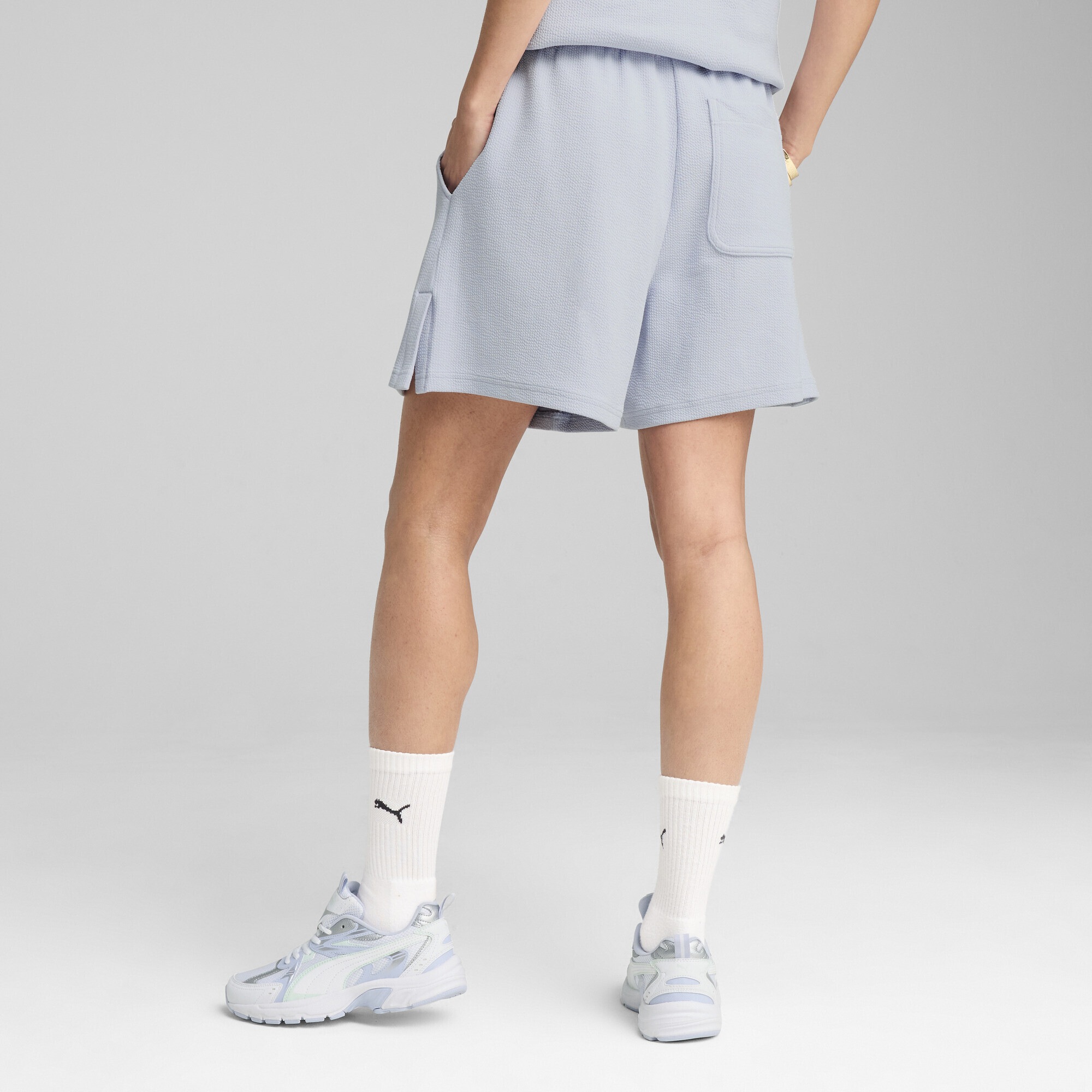 PUMA Sporthose »HER 5" Shorts mit hohem Bund Damen«