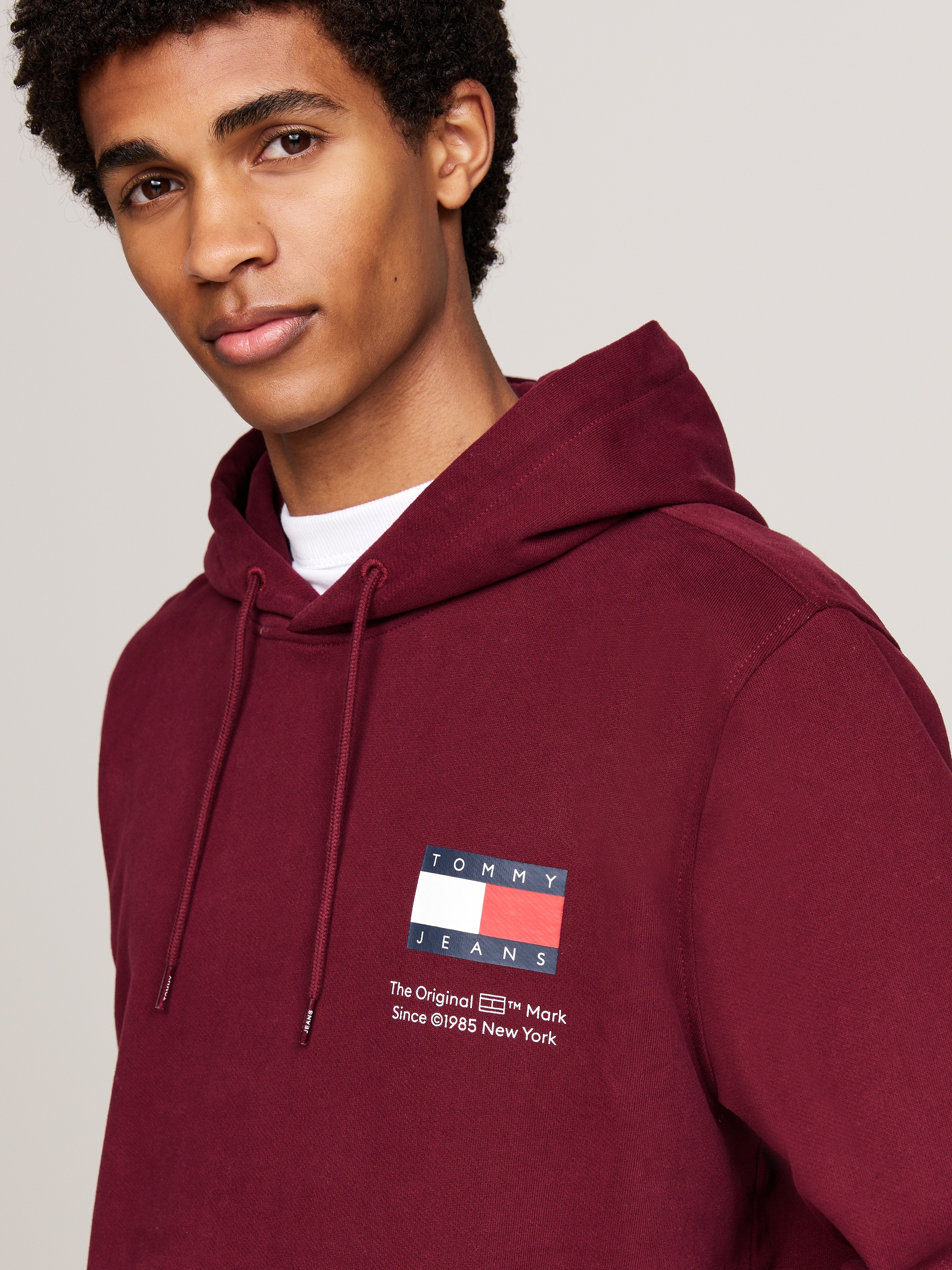 Tommy Jeans Plus Kapuzensweatshirt »TJM REG ESSENTIAL FLAG HOOD EXT«, Große Größen