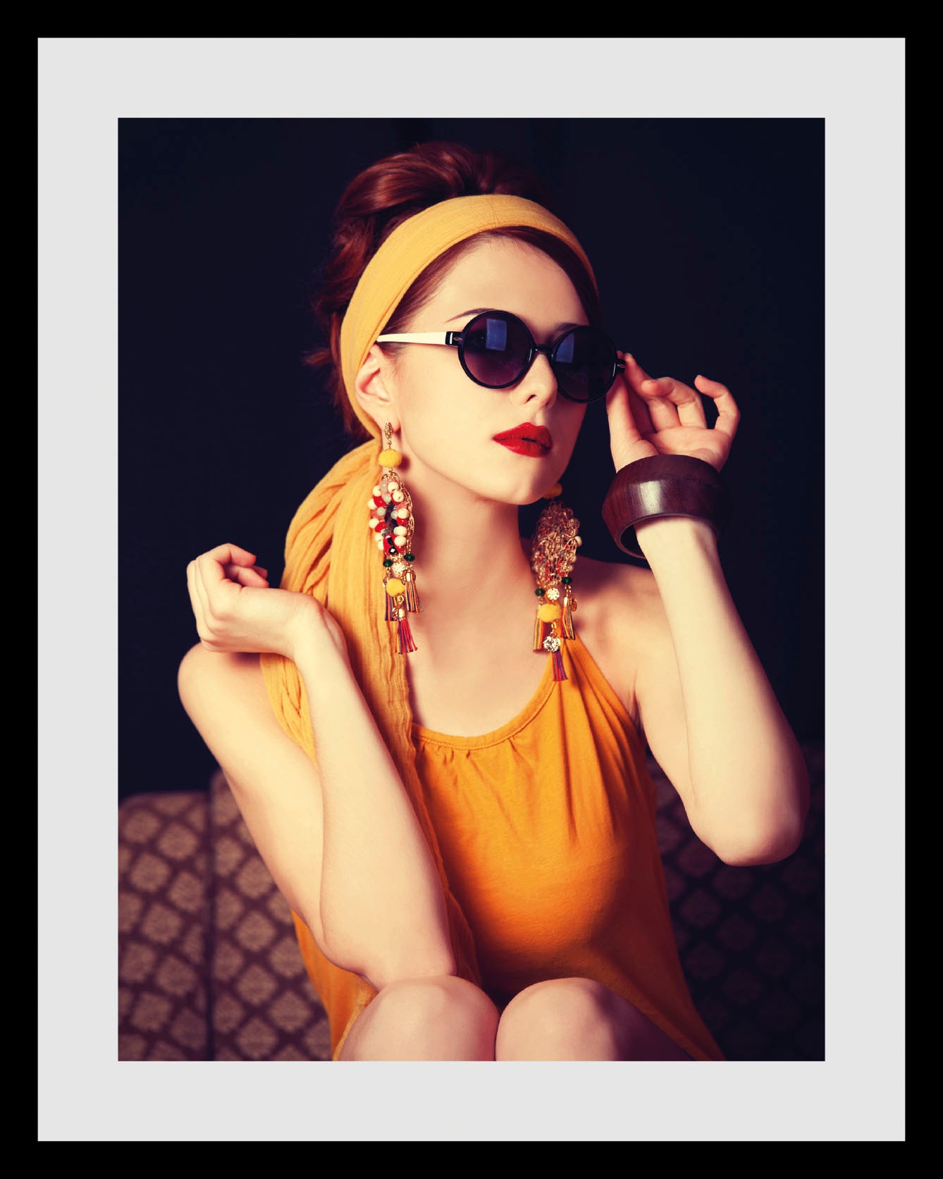 queence Bild »Sissy«, Frau-Bilder von Frauen-Art-Kunst-Fashion-Mode-Magazincover, (1 St.), HD Premium Poster-Druck inkl. Holzrahmen
