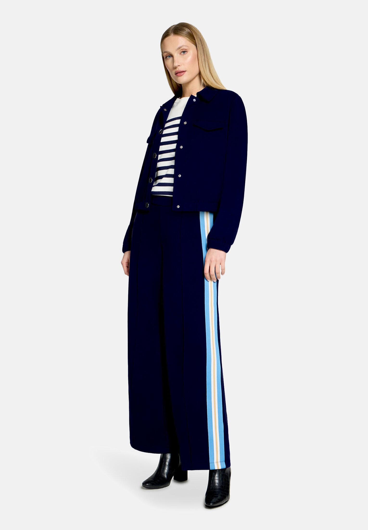 Cartoon Jackenblazer "Damen mit aufgesetzten Taschen"