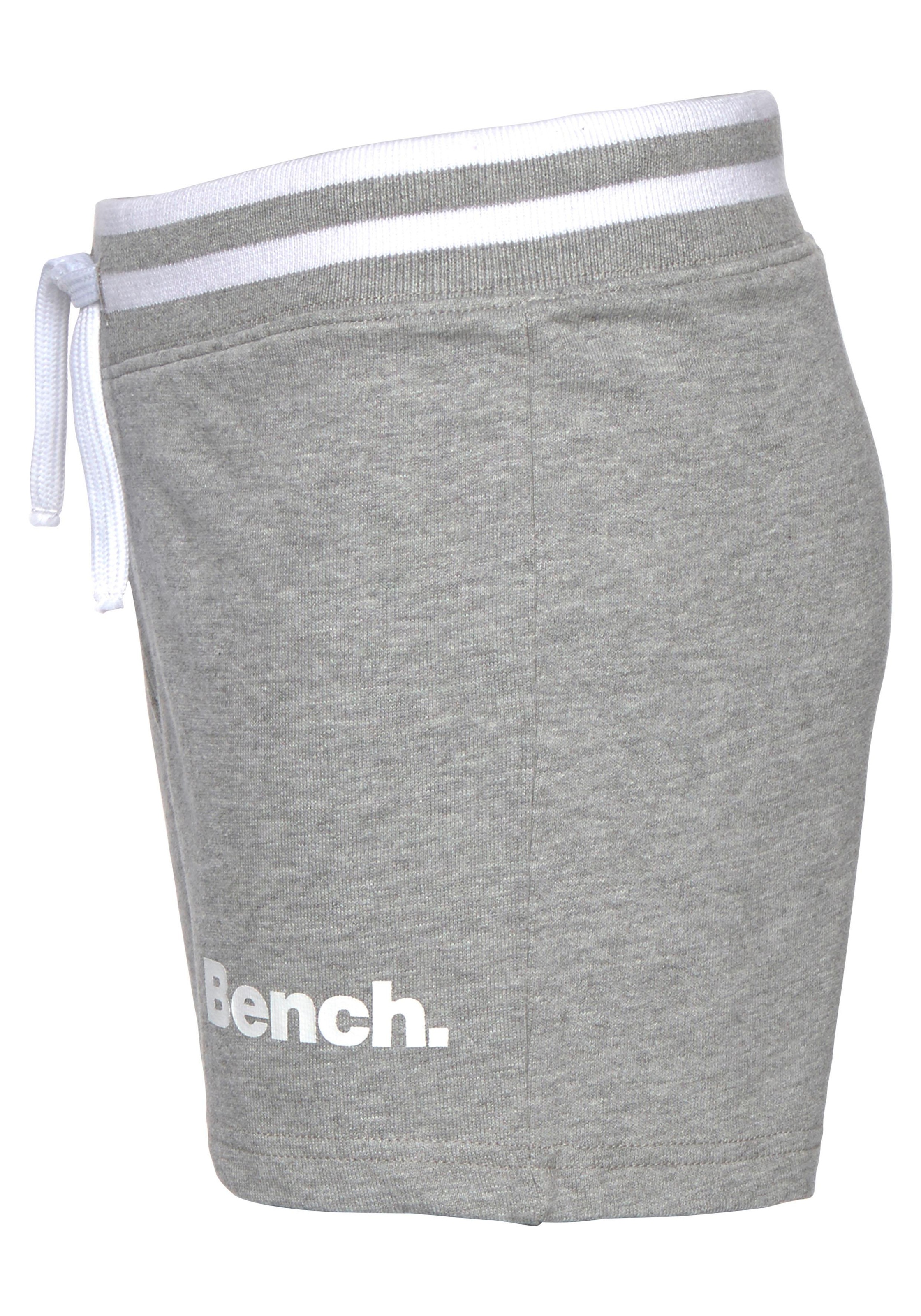 | online kaufen Bench. mit BAUR Sweatshorts, Logo-Druck
