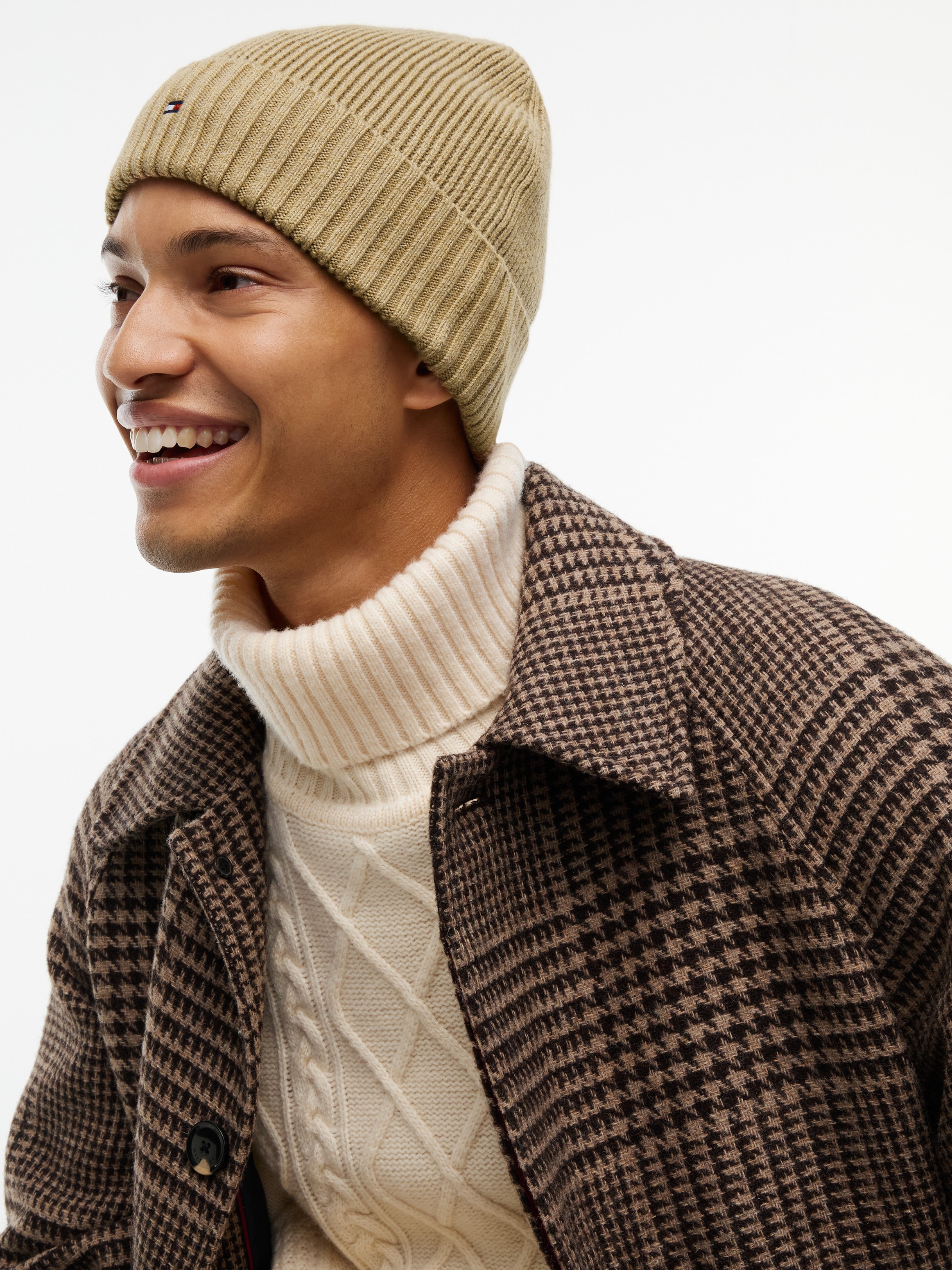 Tommy Hilfiger Strickmütze »TH FLAG PIMA COTTON BEANIE« Beanie mit Logostickerei, mit Kaschmiranteil Unisex