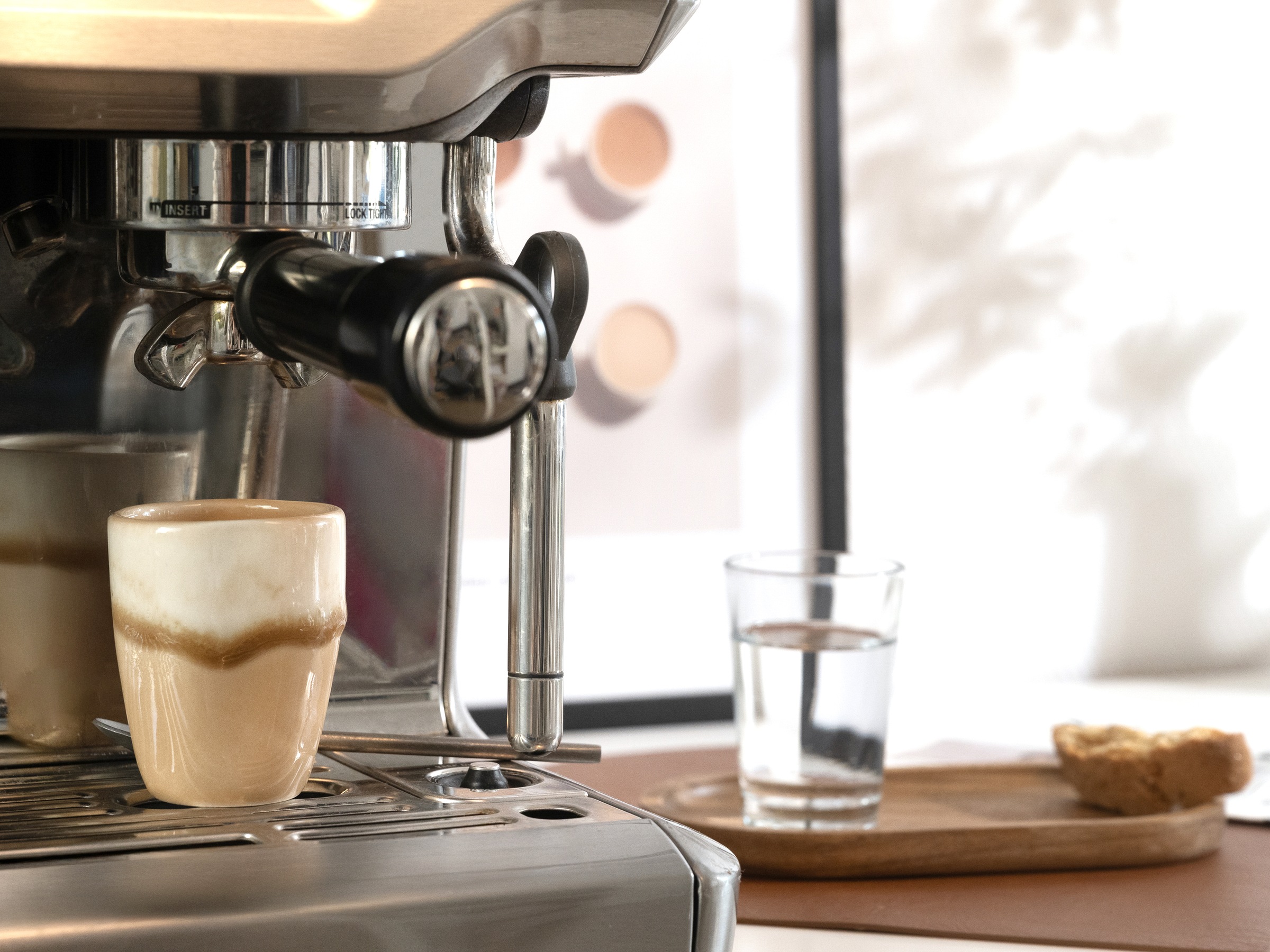 CreaTable Espressotasse »Squeezy Mocha Mousse, Espressobecher 4-tlg« Einzigartige Optik, Reaktivglasur