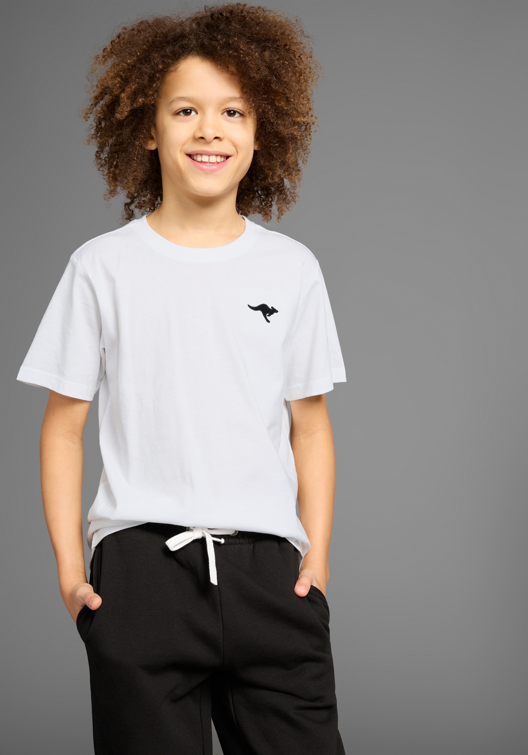 KangaROOS T-Shirt »2er Pack T-Shirts mit kleiner Stickerei«, (Packung, 2 tlg.), 2 T-Shirts mit Stickerei