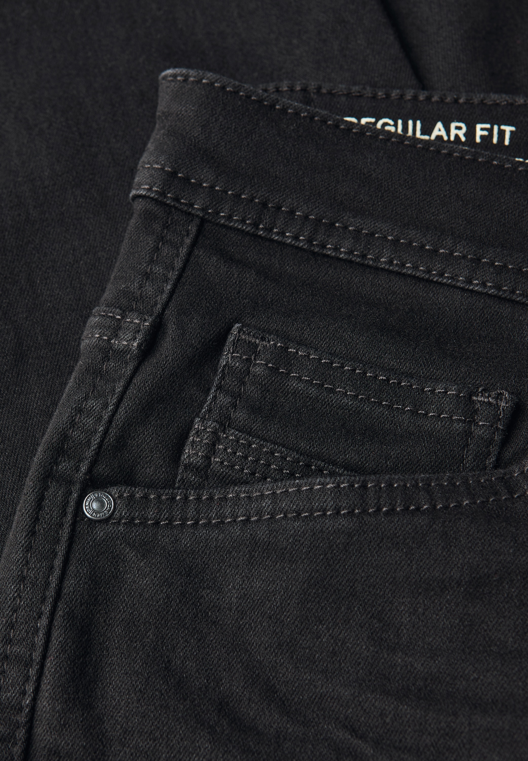STREET ONE MEN Regular-fit-Jeans, aus Baumwolle mit Stretchanteil