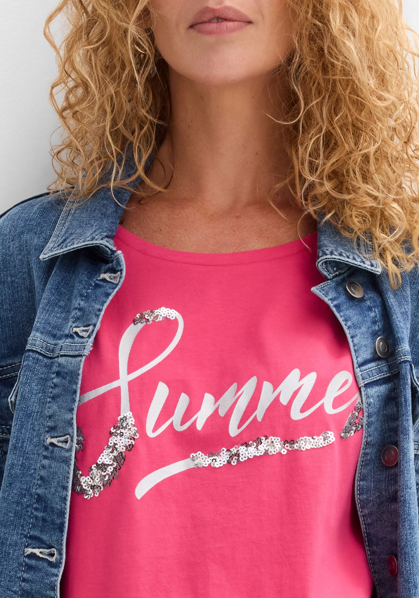 bonprix T-Shirt »Shirt mit Pailletten« lockere Passform, Kurzarm, aus Baumwolle