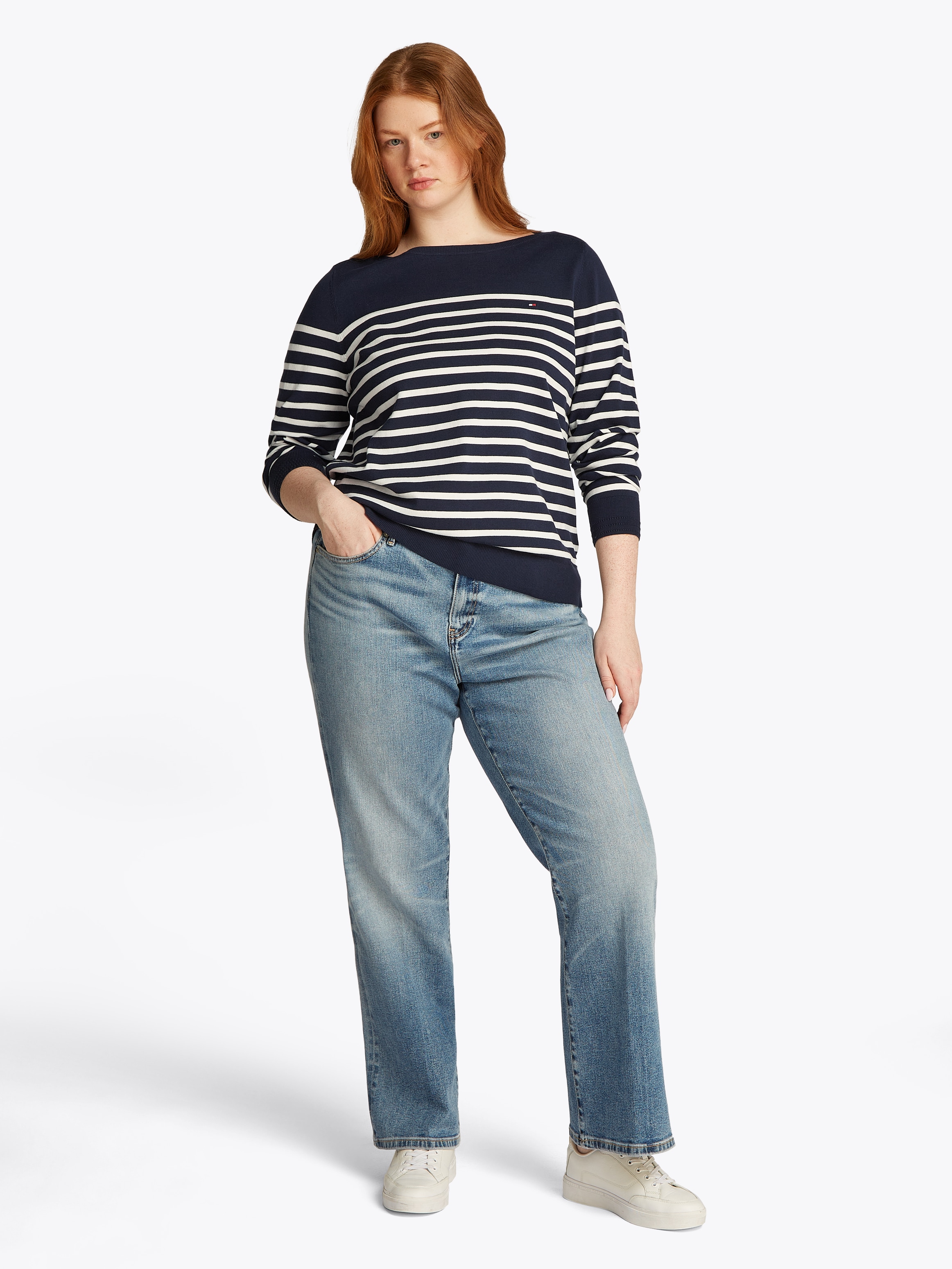 Tommy Hilfiger Curve Strickpullover »CRV CO JERSEY STITCH LS B-NK SWT«, in Großen Größen, Logostickerei