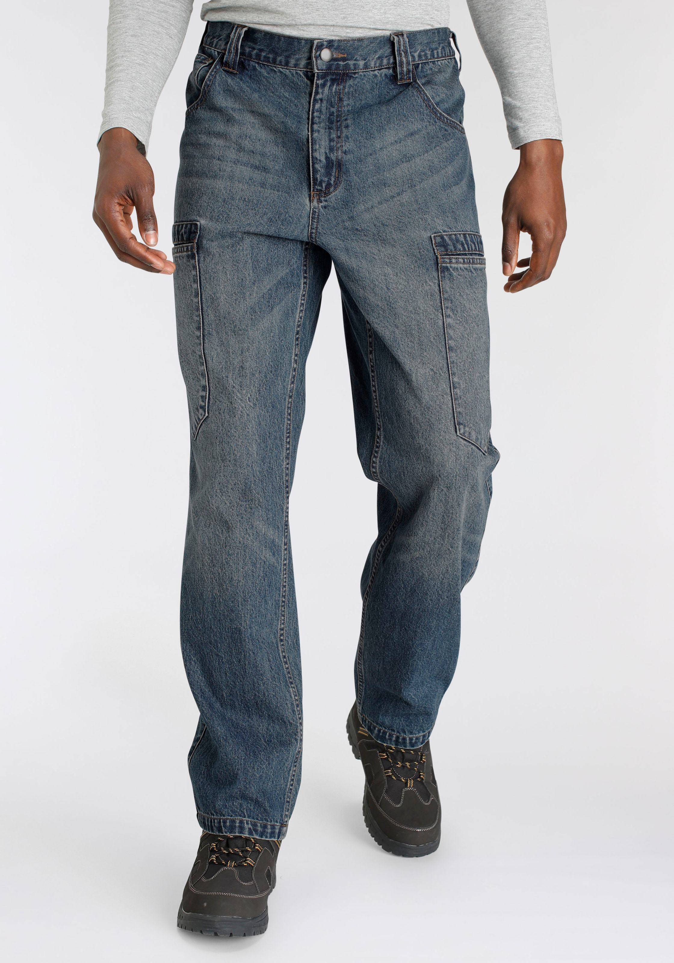 Northern Country »Cargo mit Baumwolle, mit praktischen Bund, Jeansstoff, fit), | 6 BAUR Taschen dehnbarem Raten (aus 100% robuster auf Arbeitshose comfort Jeans«
