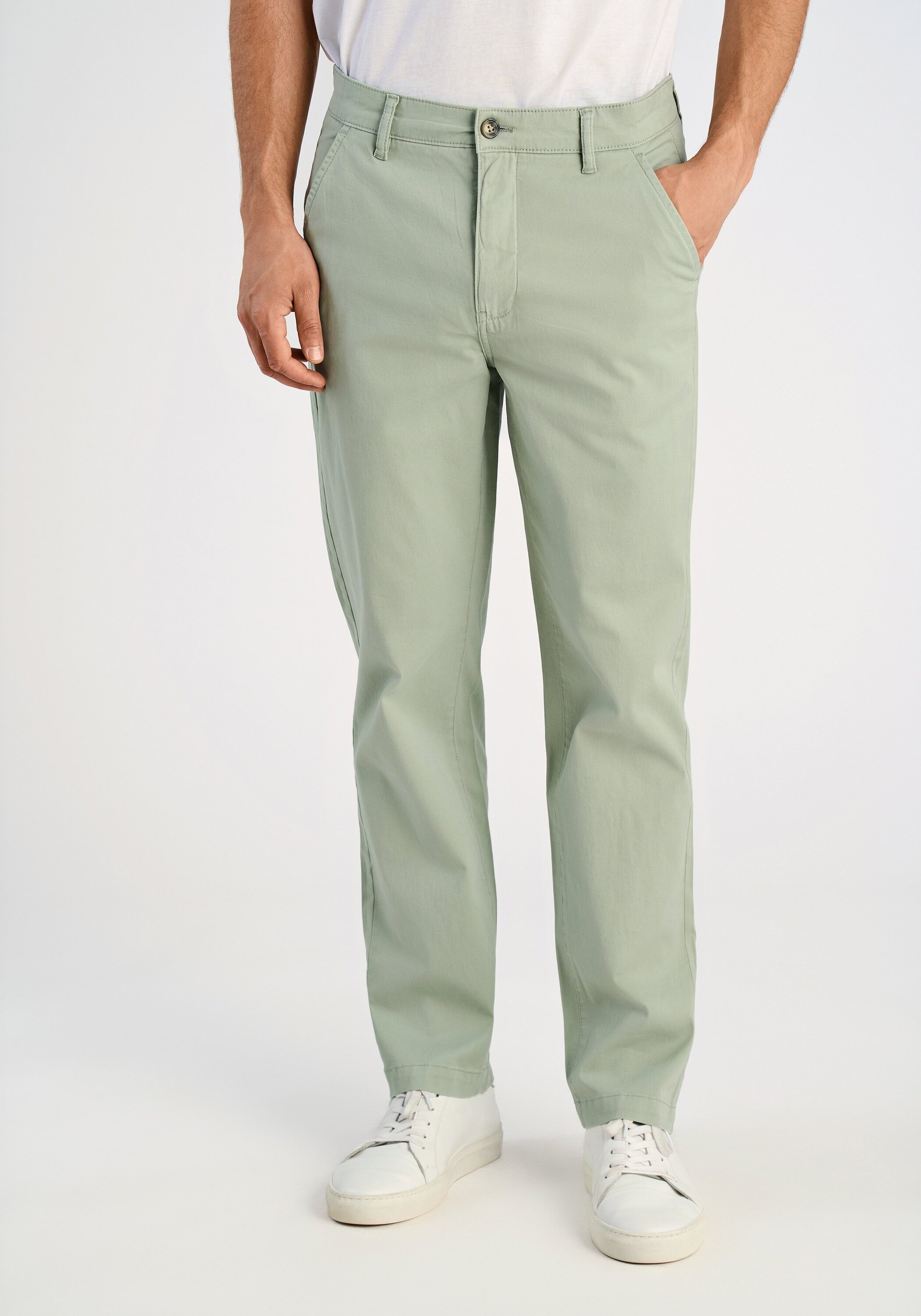 Chinos LINDBERGH "Chino Relaxed Loose Fit", Herren, Gr. 36, Länge 30, mid grün, Obermaterial: 98% Baumwolle, 2% Elasthan, unifarben, relaxed fit, Hosen