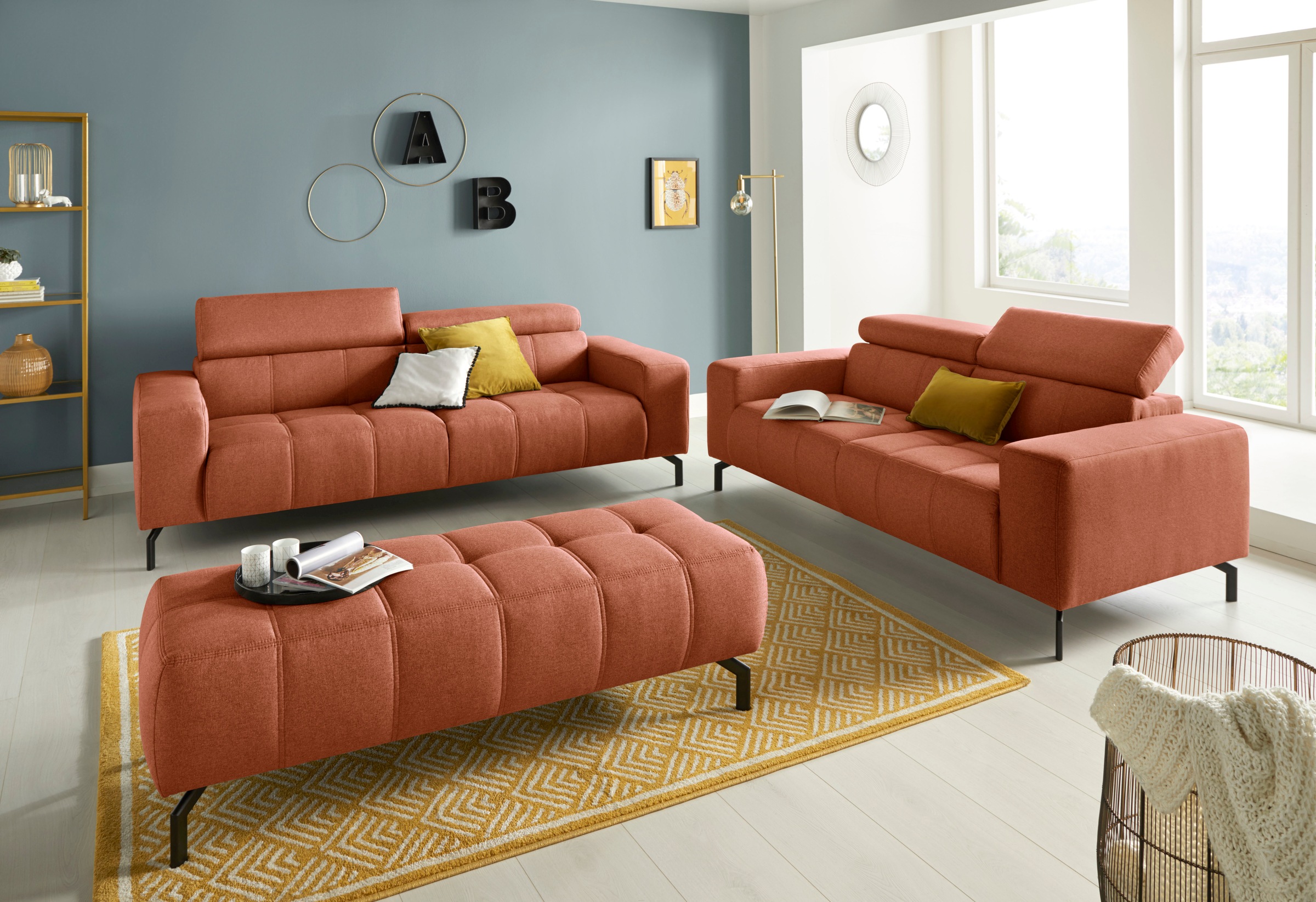 DOMO collection 2,5-Sitzer »Cunelli zeitlos und elegant, moderne Sitznähte als Designelement,«, wahlweise mit 6-fach verstellbaren Kopfteilen, fester Sitzkomfort