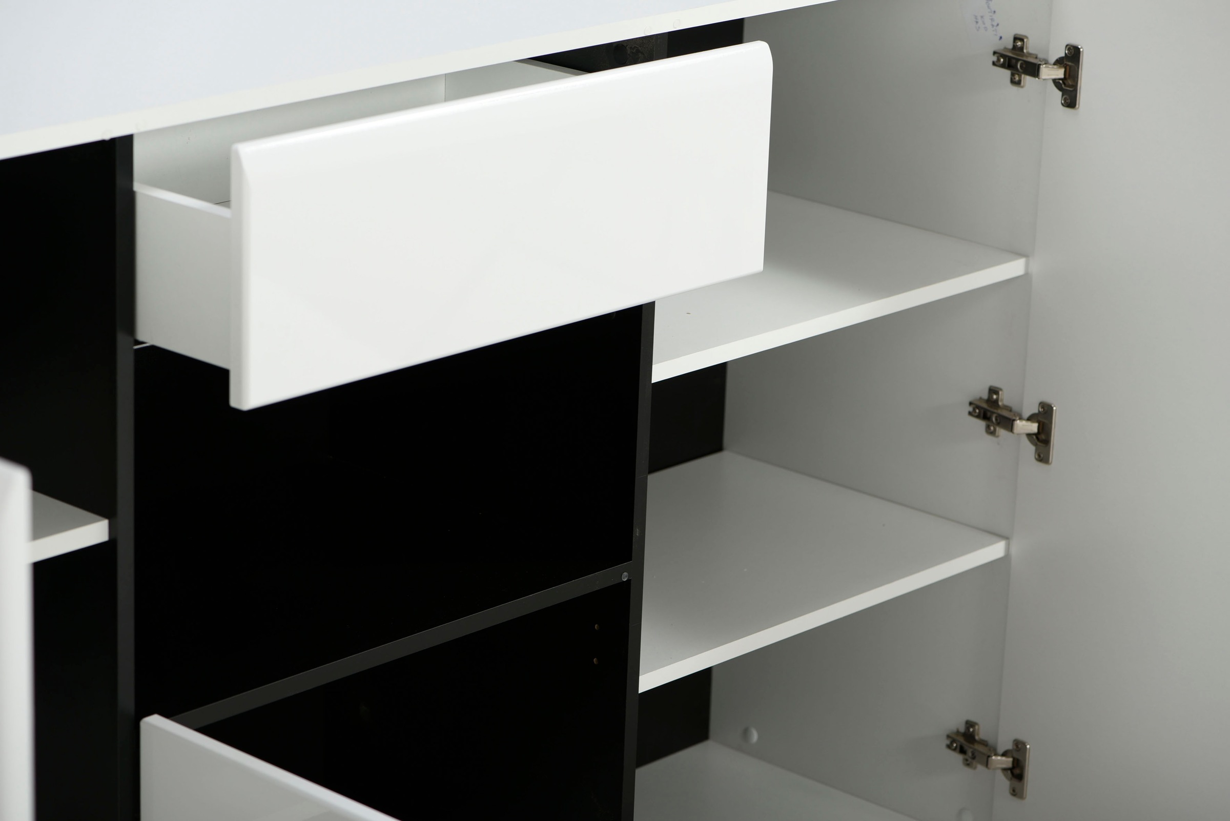 INOSIGN Sideboard »Trentino«, Kommode, Briete ca. 173 cm, Soft-Close-Funktion, Hochglanzfronten