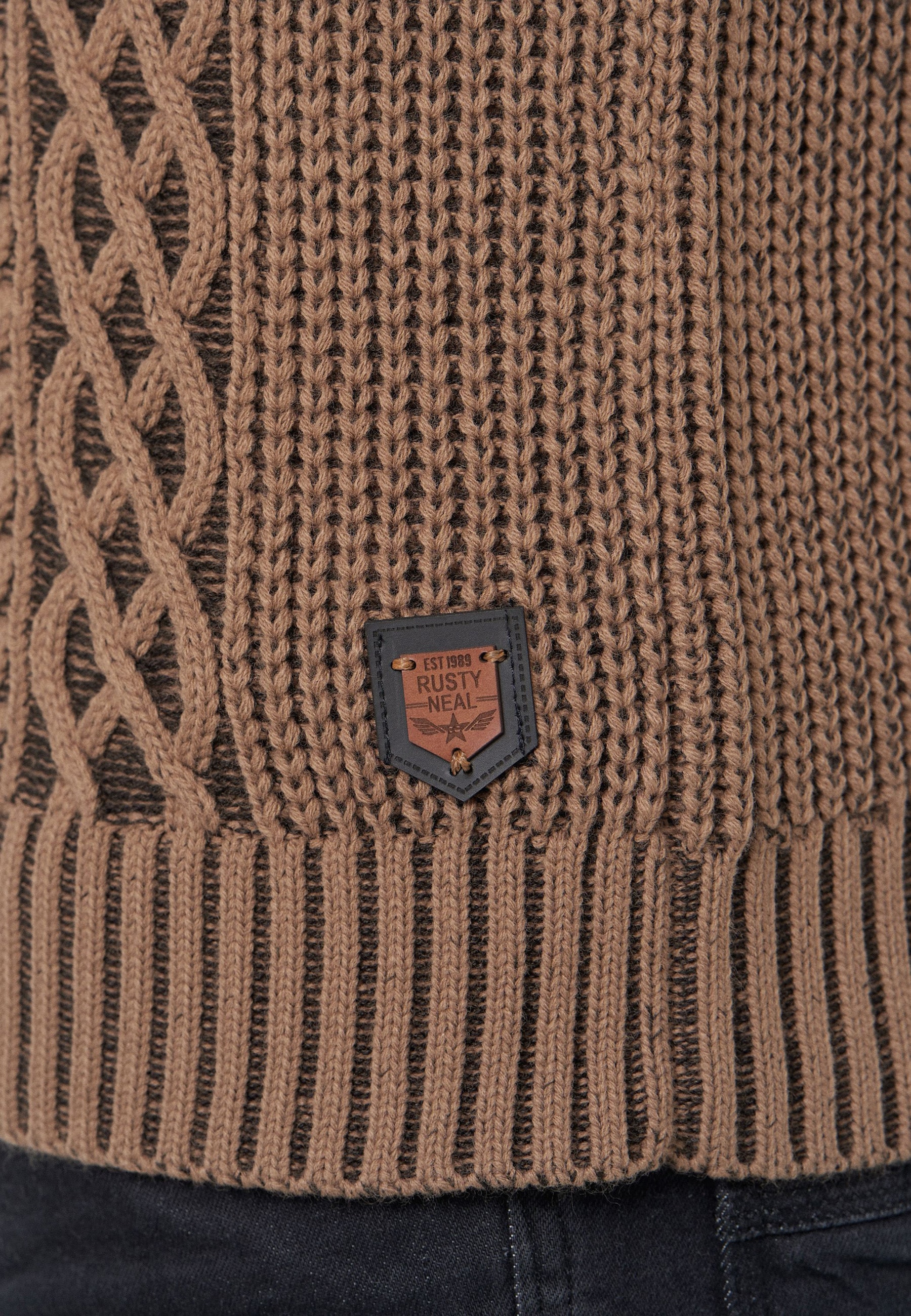 Rusty Neal Strickpullover, mit trendigem Strickmuster
