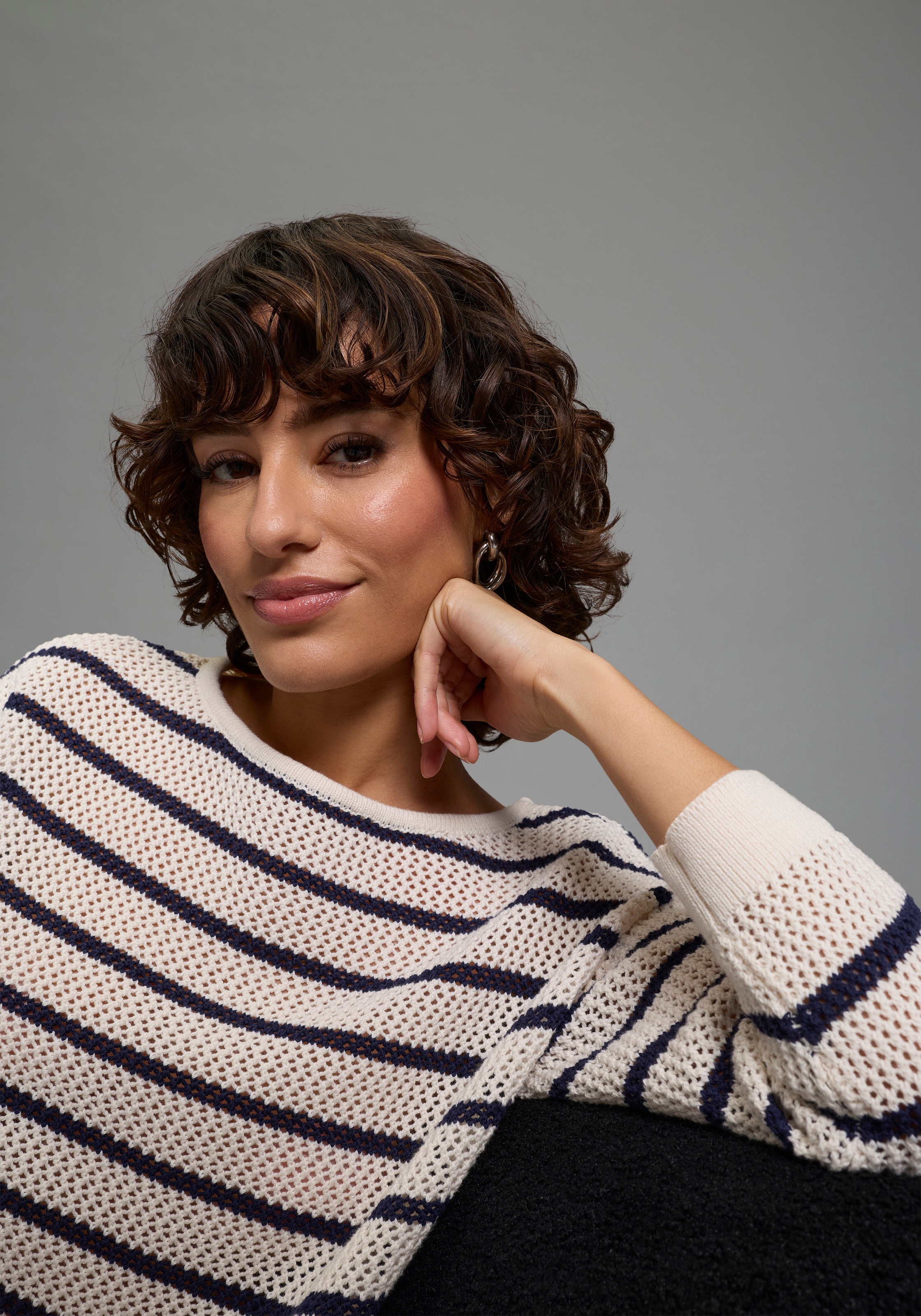 Thumbnail - Laura Scott 3/4 Arm-Pullover leichter Sommerpullover aus modernem Lochstrick