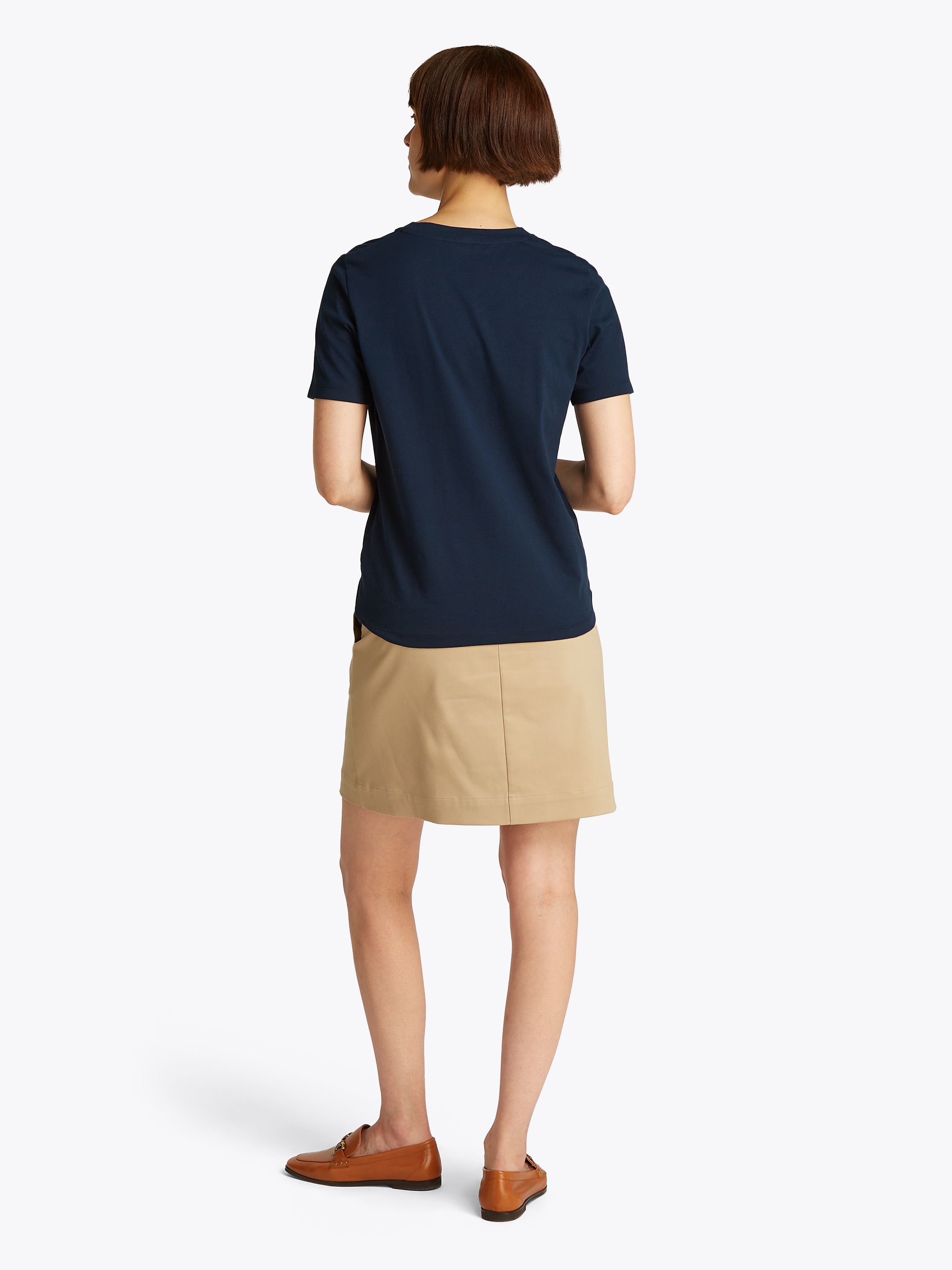 Tommy Hilfiger T-Shirt »REG CONTRAST FLAG SS TEE«, mit Logostickerei