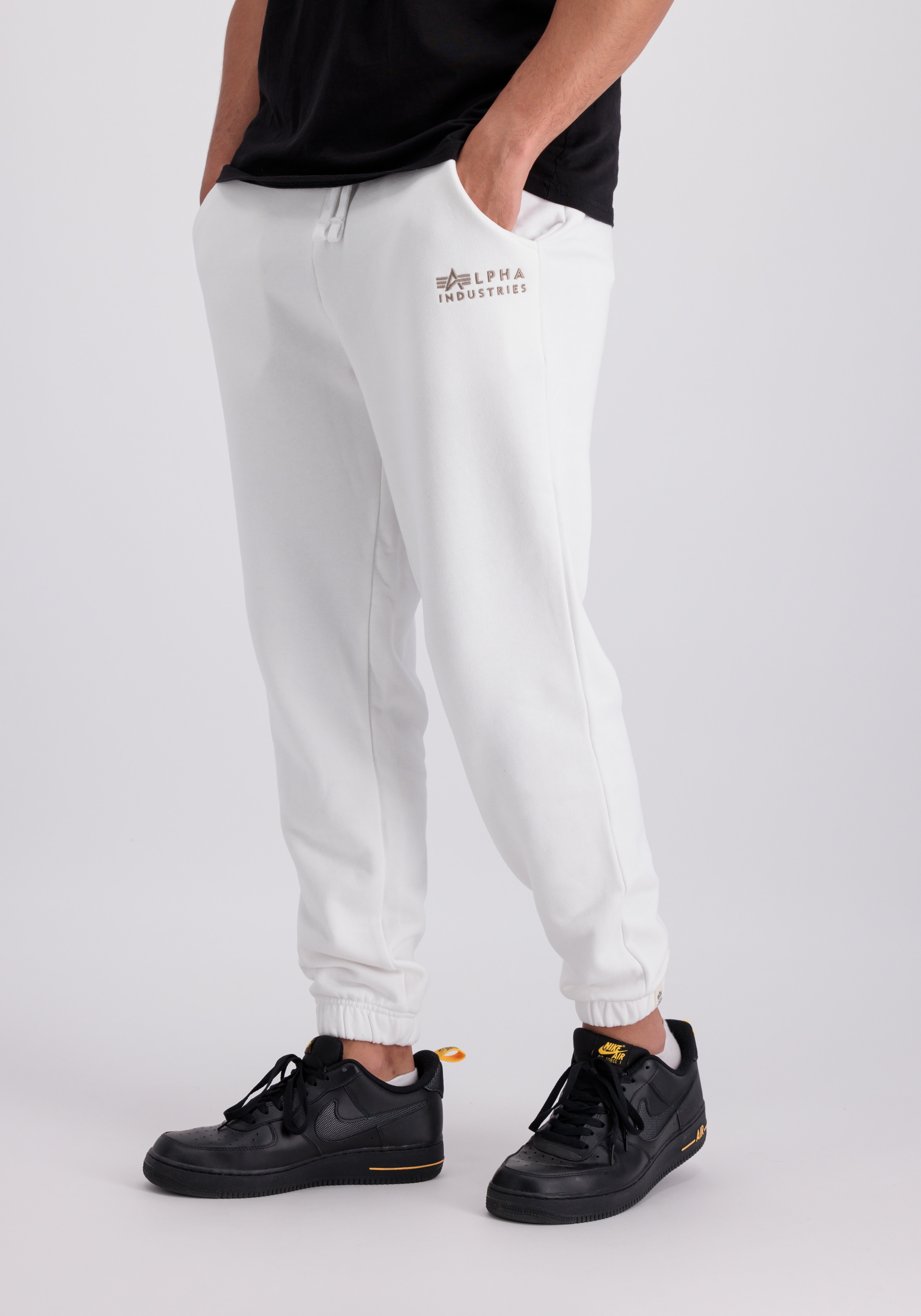 Alpha Industries Jogginghose "Alpha Industries Men - Jogger Organics EMB Regular Jogger"