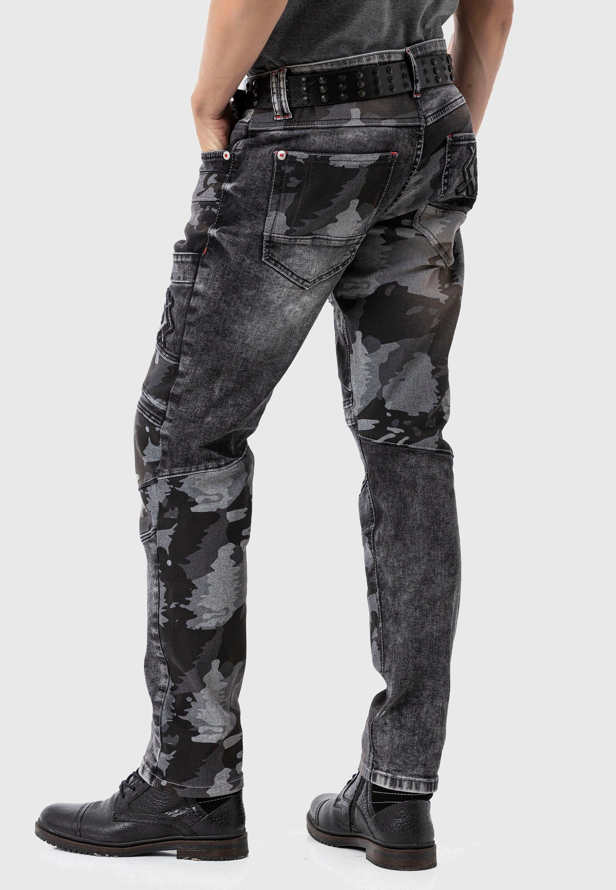 Cipo & Baxx 5-Pocket-Jeans »Jeans«, im Camouflage-Look