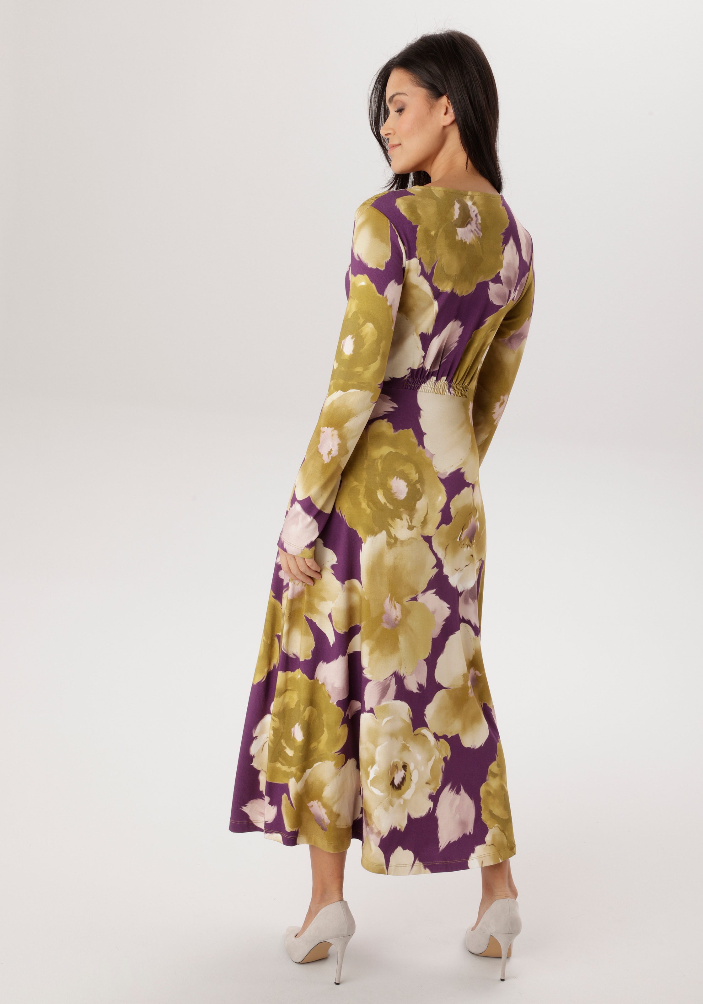 Aniston SELECTED Midikleid mit Smok-Details und fantasievollem Blütendruck günstig online kaufen