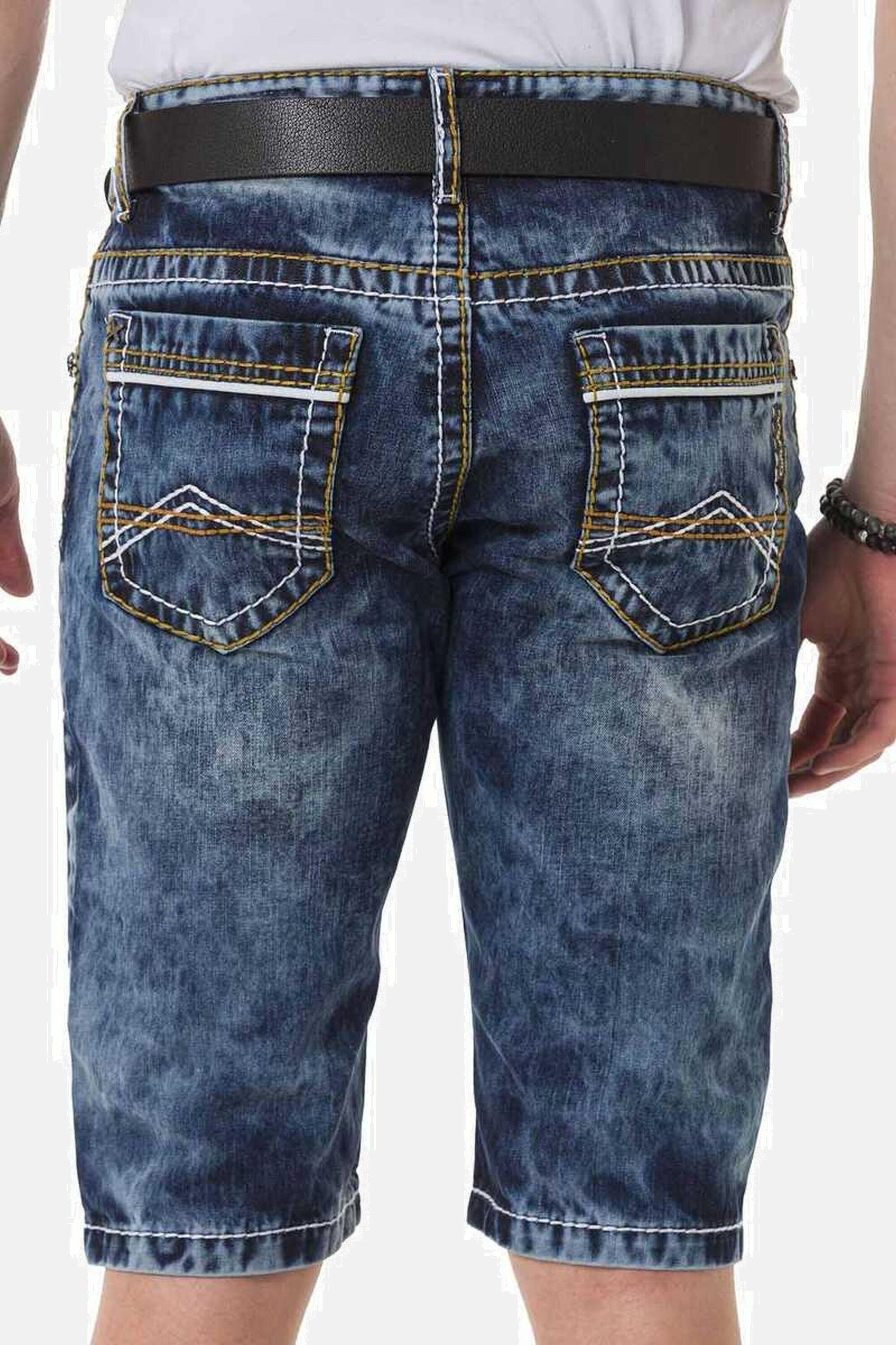 Cipo & Baxx Jeansbermudas »Bermuda & Short«, mit stylishen Kontrastnähten, CK268