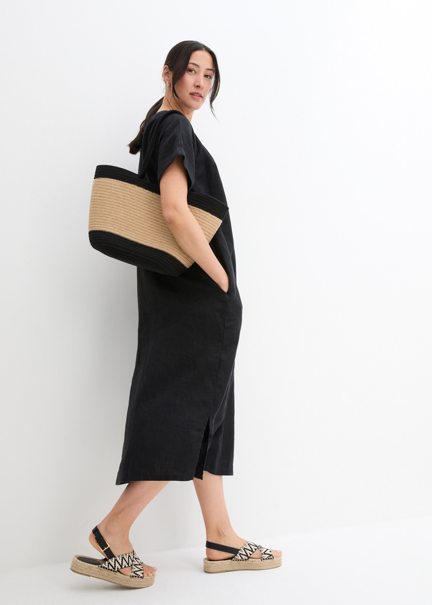 bonprix Tunikakleid »Kaftan-Kleid aus reinem Leinen« für eleganten Look, aus Leinen, Oversize-Passform, mit Halbarm