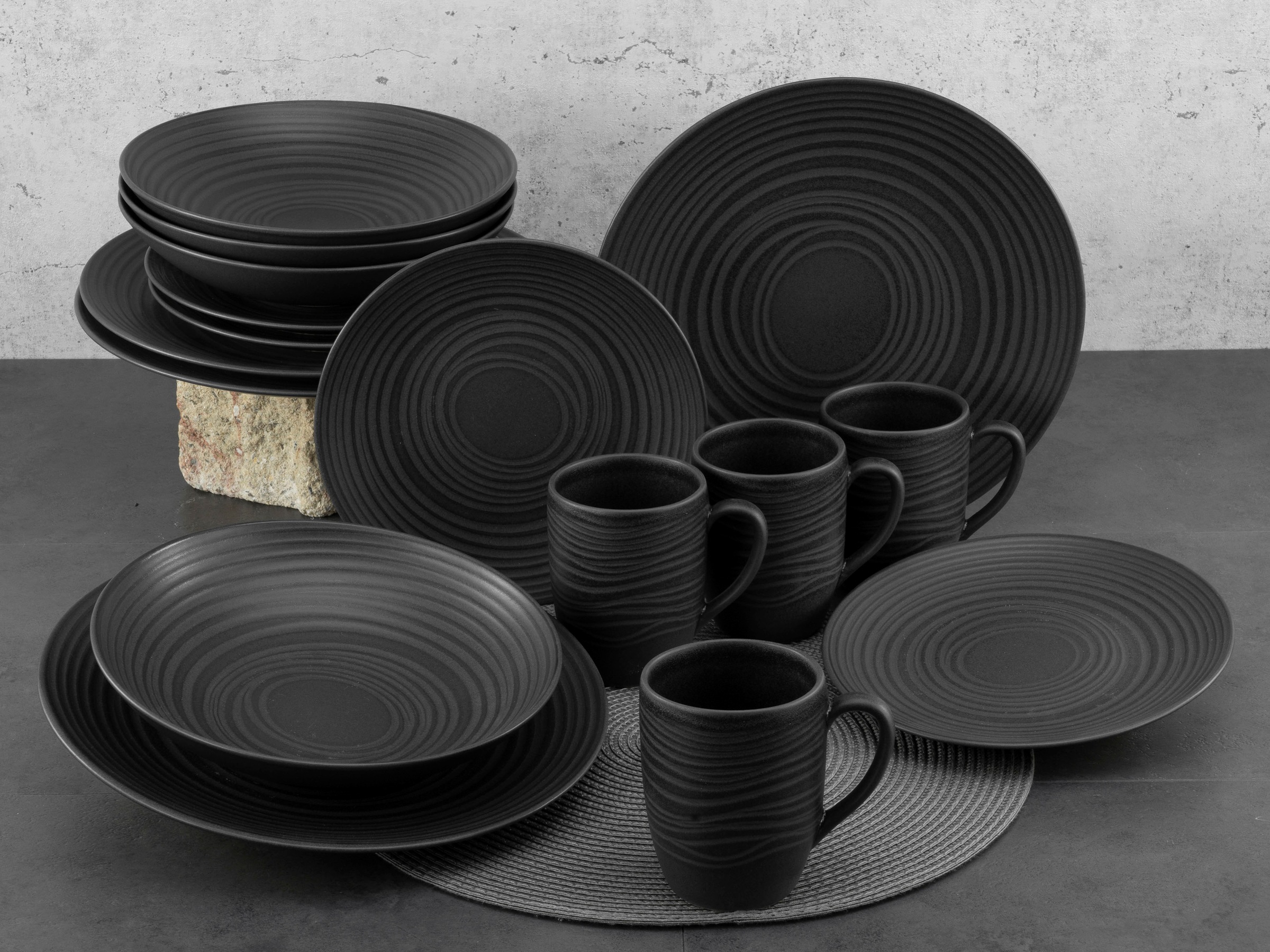 CreaTable Kombiservice "Geschirr-Set Lava Stone" Service, schwarz, erhabenenes Relief, 16 Teile, für 4 Personen