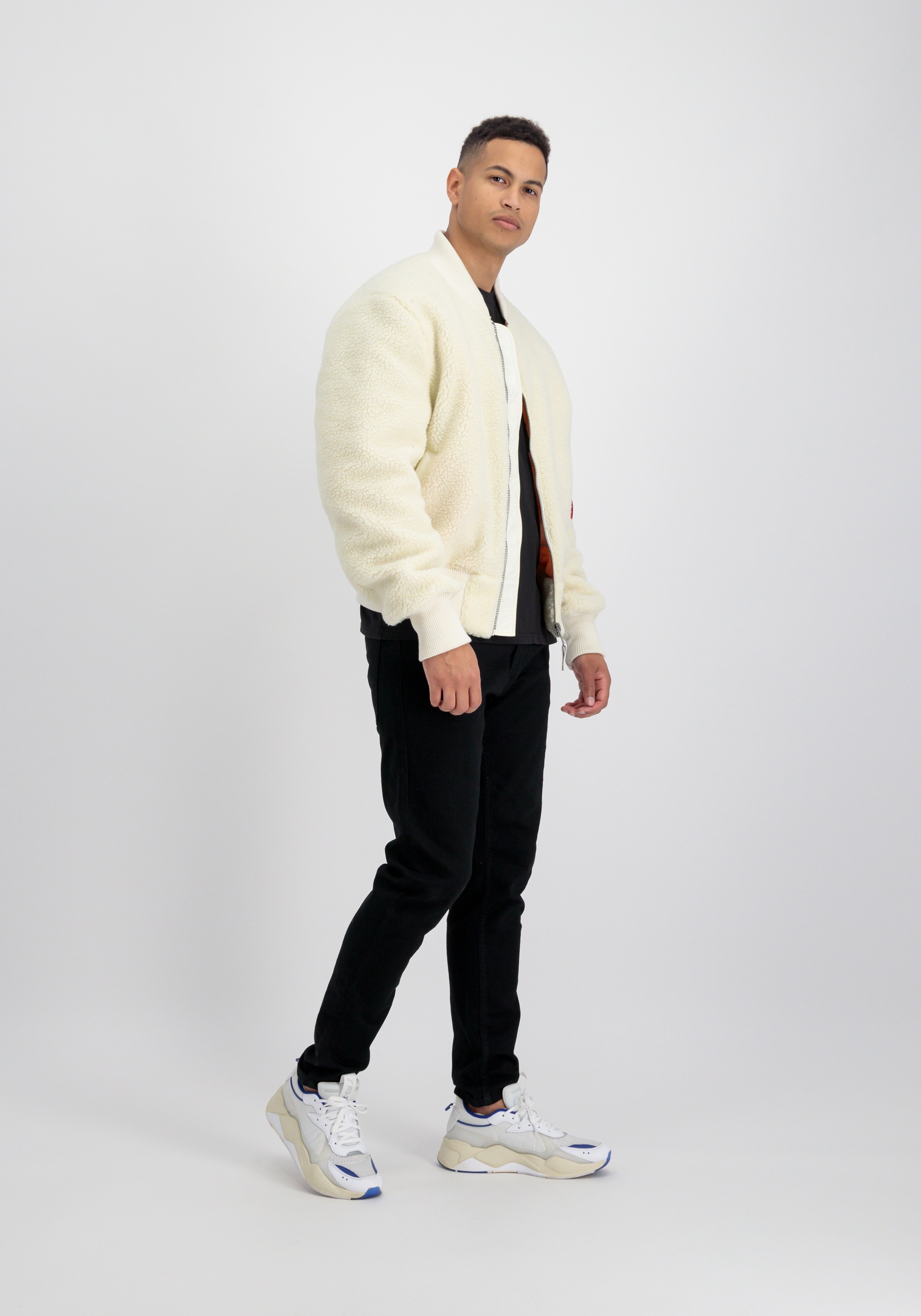 Bomberjacke ALPHA INDUSTRIES "MA-1 Teddy", Herren, Gr. S, weiß (sanftes weiß), Obermaterial: 100% Polyester; Futter: 100% Polyester; Füllung: 100% Polyester, Jacken Bomberjacke 2