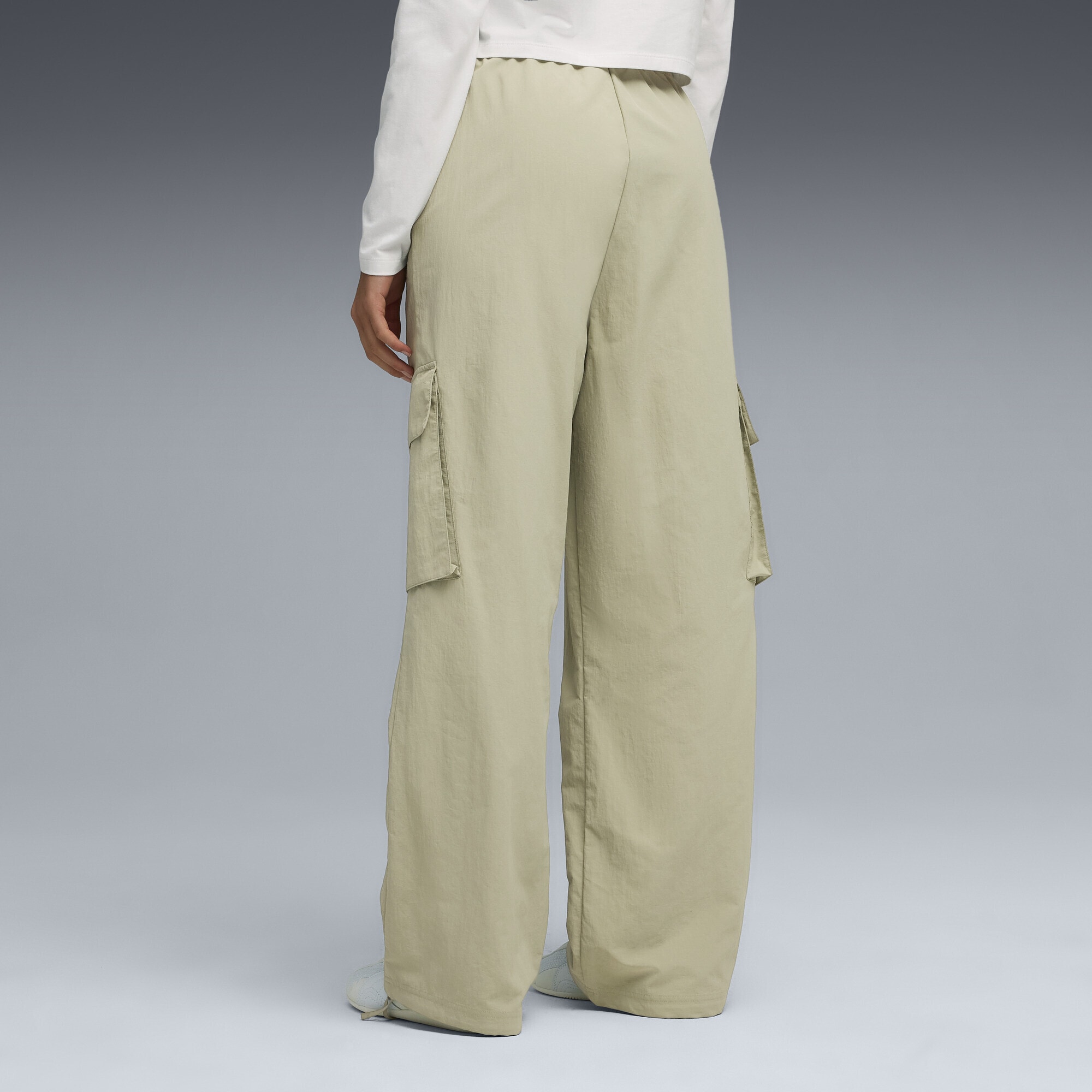 PUMA Sporthose »WARDROBE ESS Cargohose in Relaxed Fit Damen«