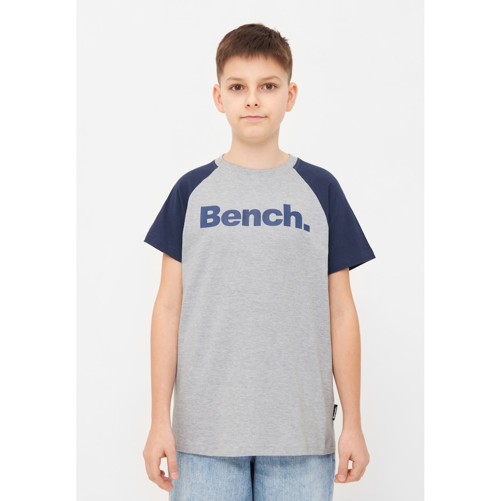 Bench. T-Shirt »T-Shirt SAKA B«