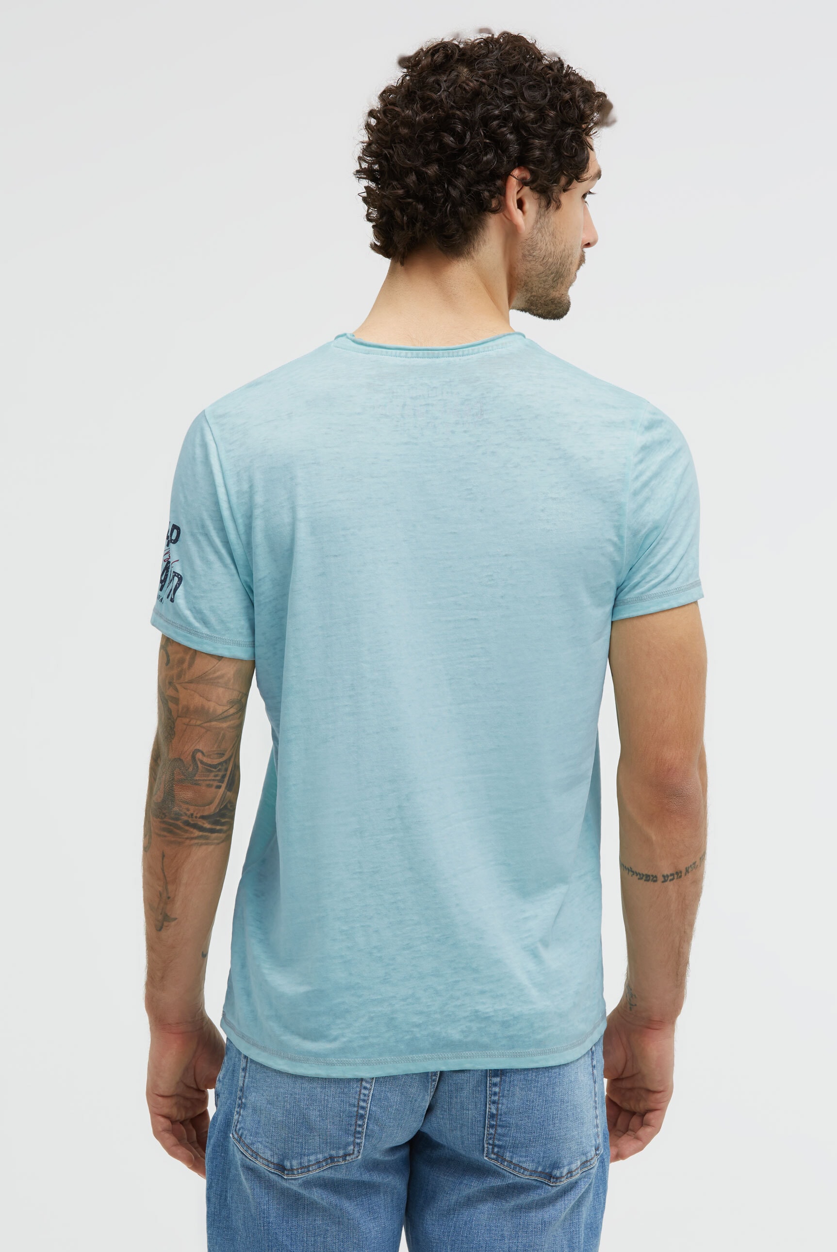 CAMP DAVID Rundhalsshirt mit offener Kante am Ausschnitt