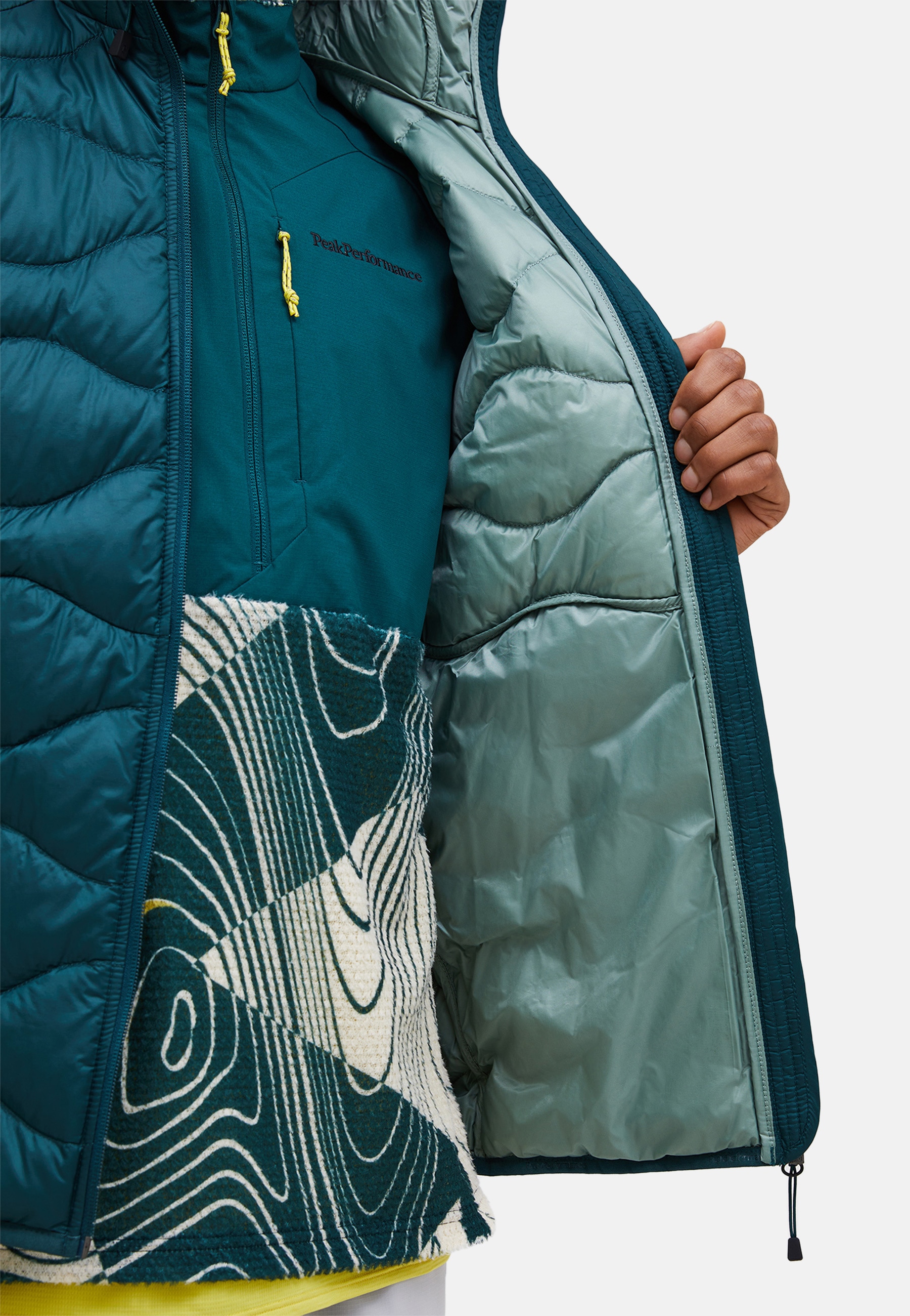 Peak Performance Steppjacke »M Helium Down Hood Jacket« wasserabweisend