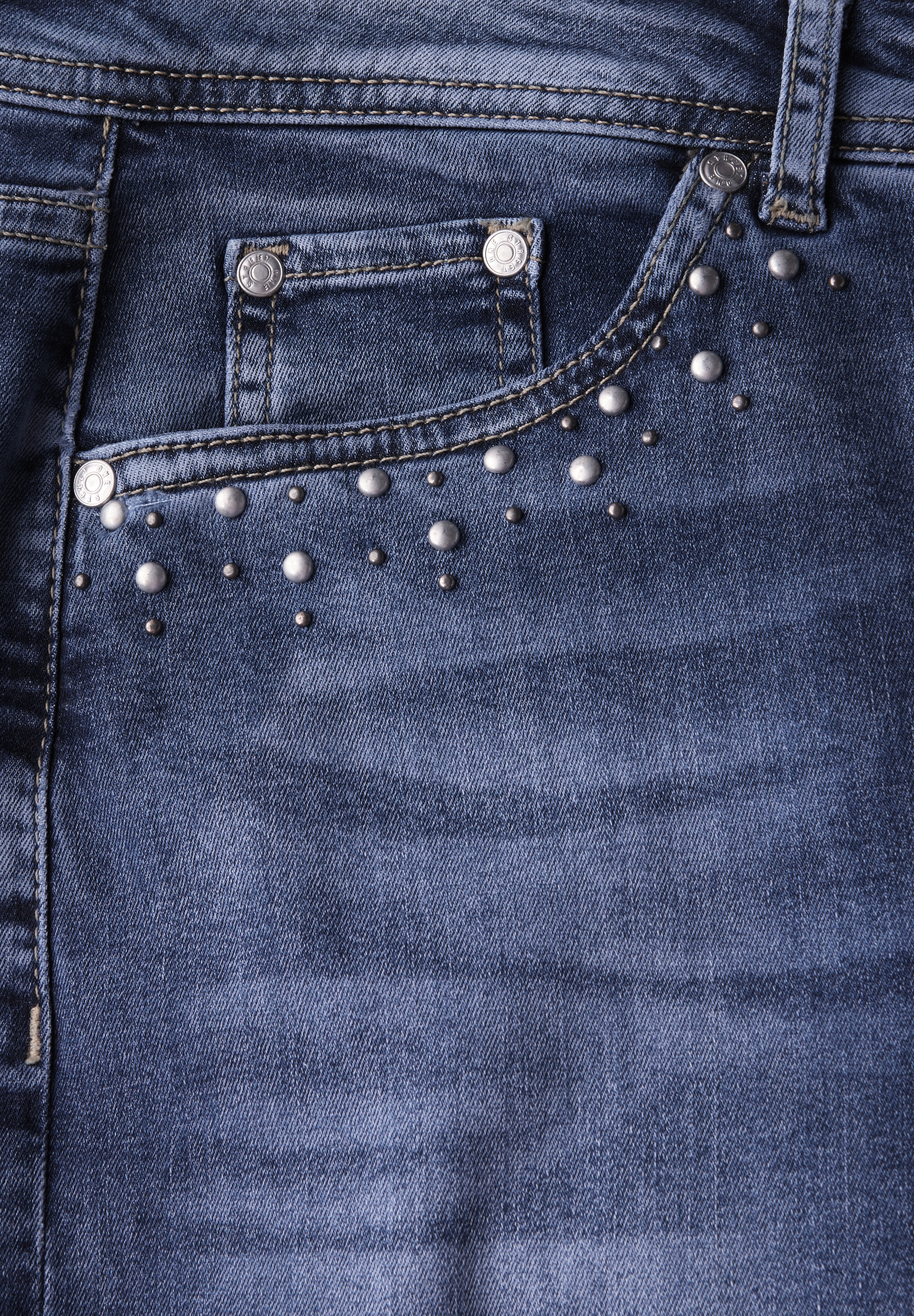 STREET ONE Loose-fit-Jeans, im Loose Fit