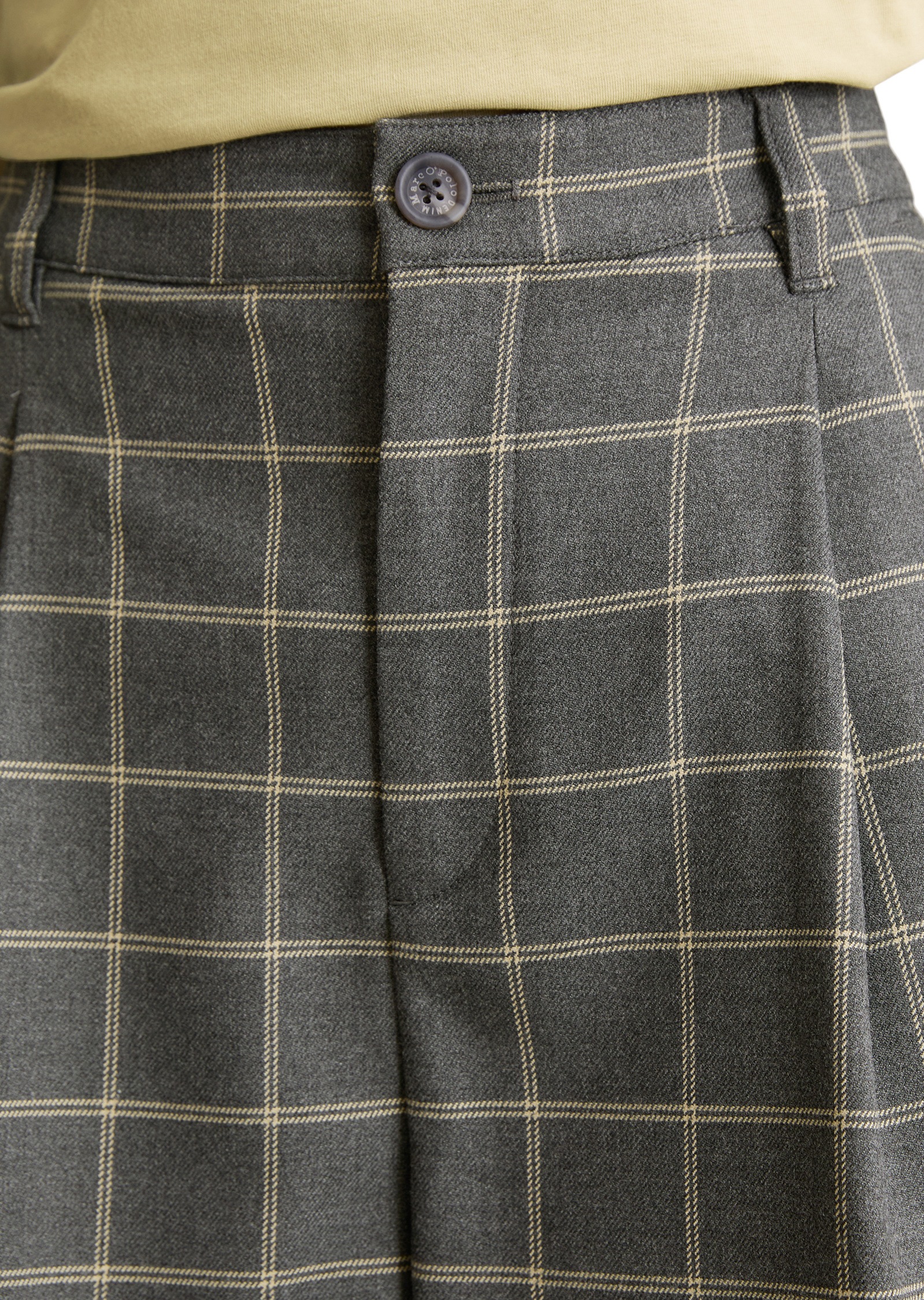 Marc O'Polo DENIM Shorts »mit recyceltem Polyester und Viskose«