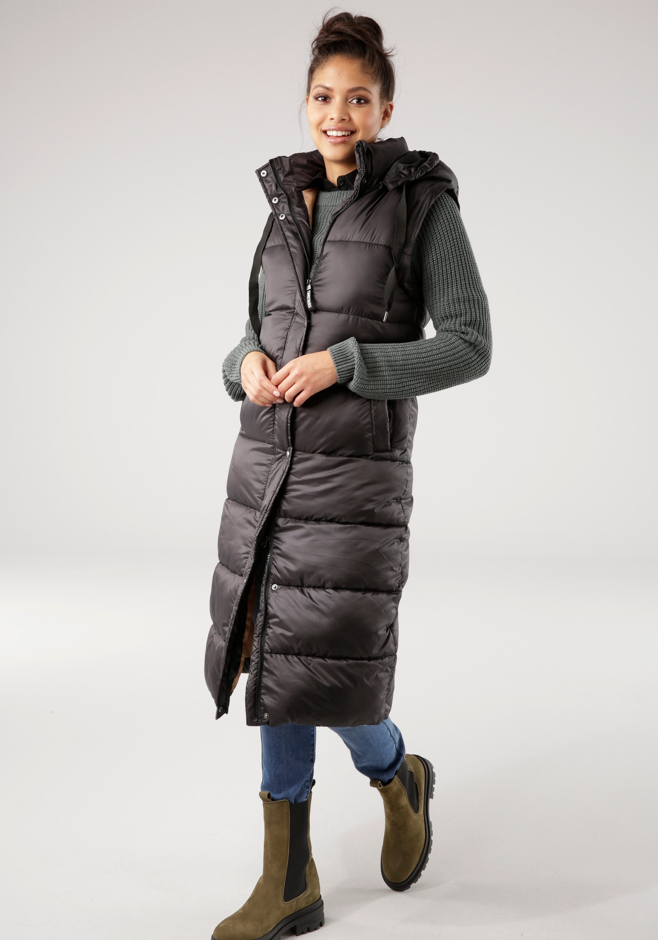 Tamaris Steppmantel mit abnehmbaren Ärmeln und Kapuze - auch tragbar als We günstig online kaufen
