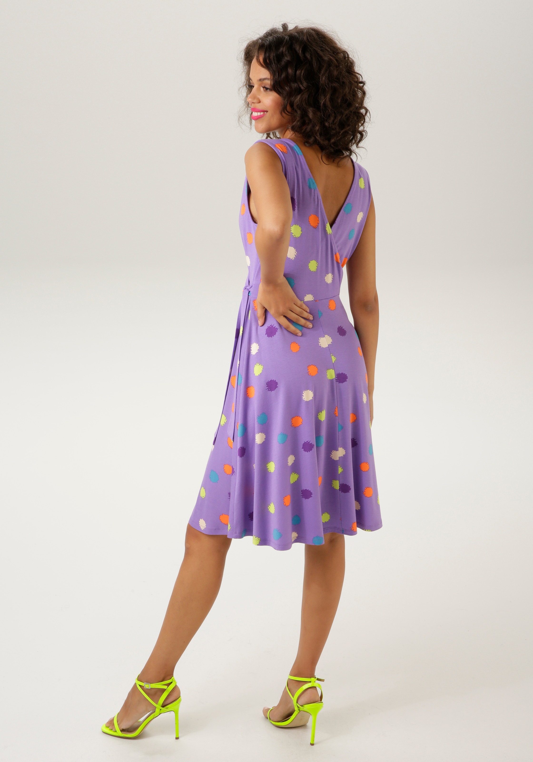 Aniston CASUAL Sommerkleid, mit bunten Klecksen bedruckt - jedes Teil ein Unikat