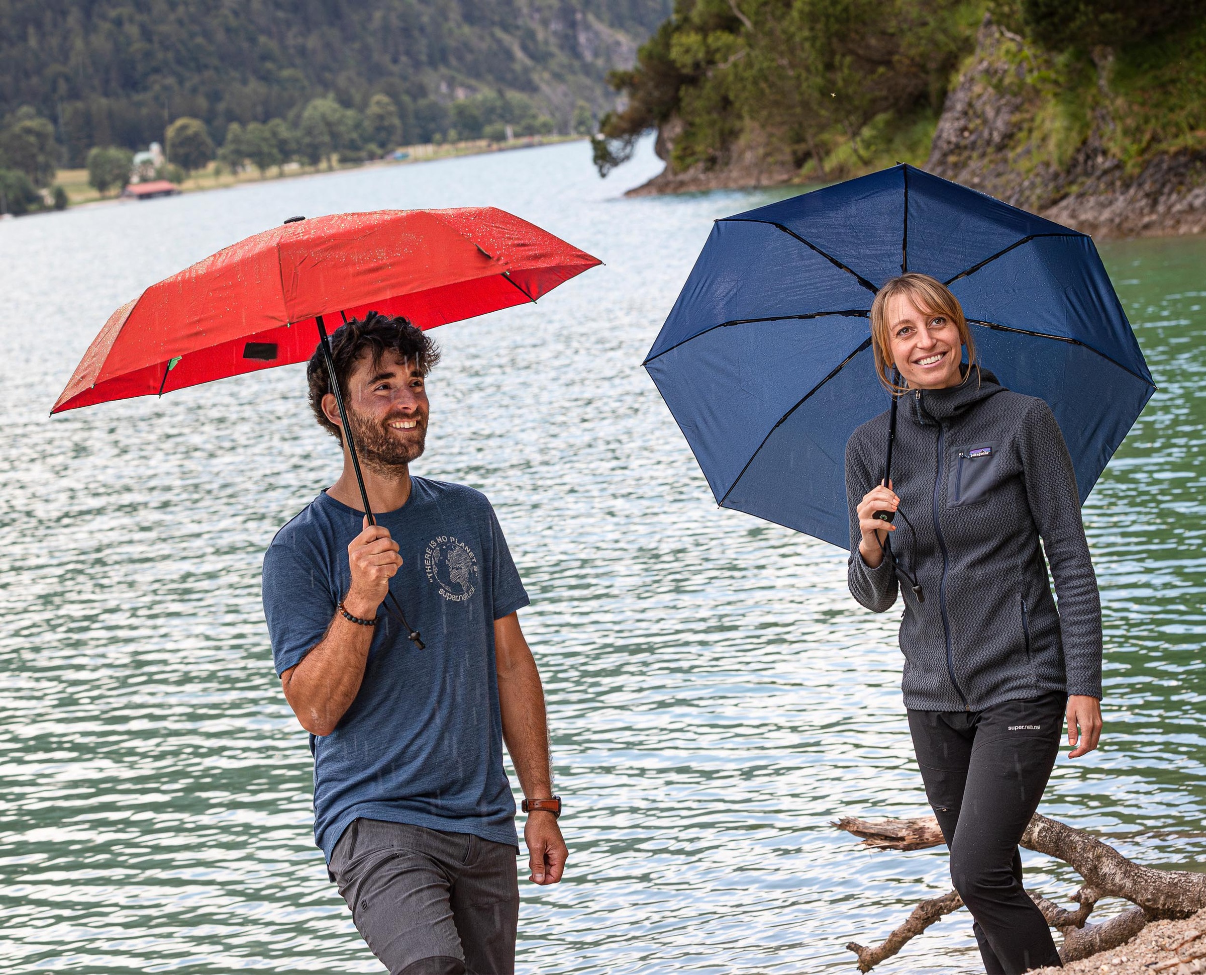 EuroSCHIRM® Taschenregenschirm »light trek«, kompakte Größe, mit integriertem Kompass im Griff