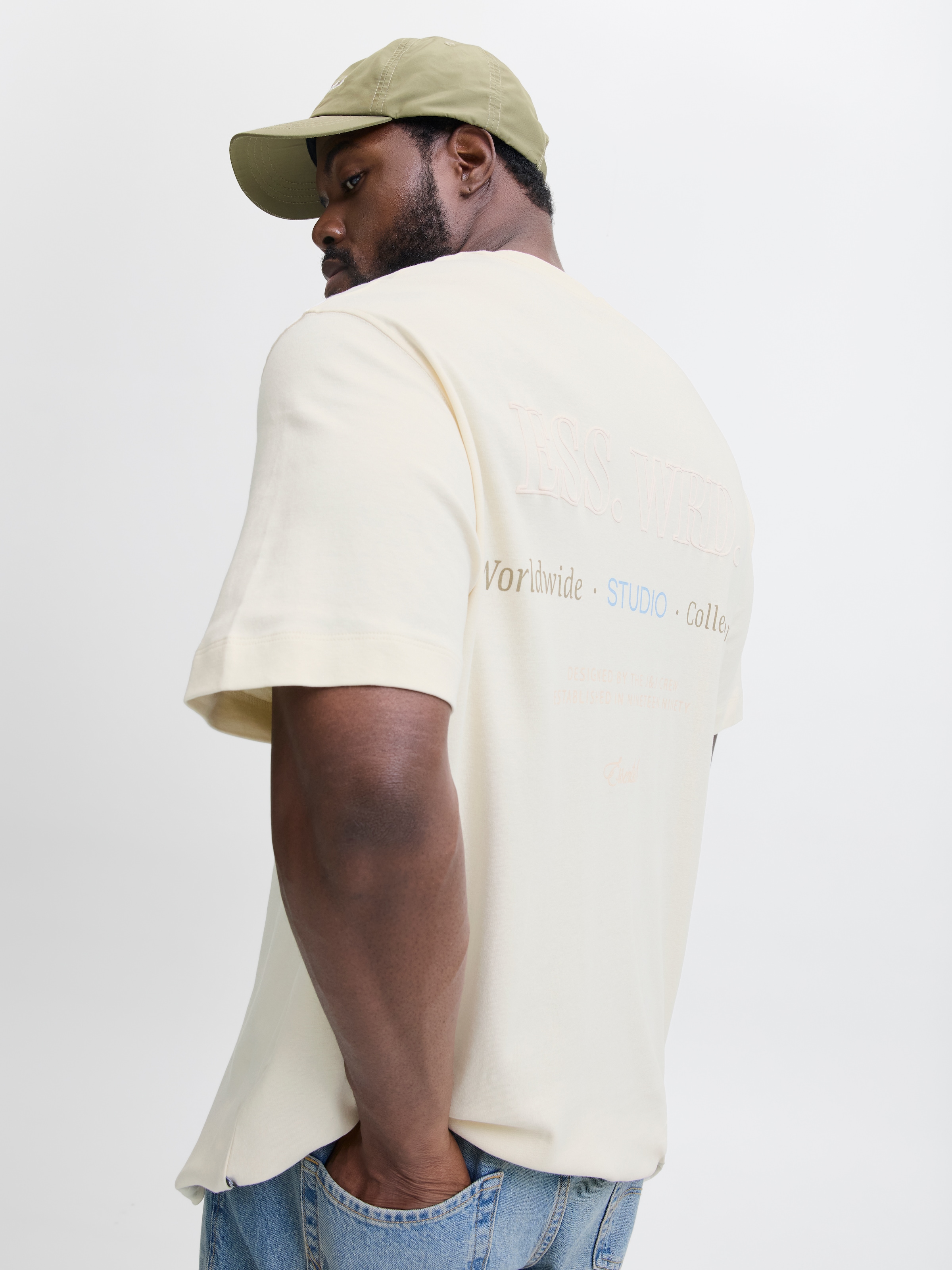 Jack & Jones PlusSize T-Shirt »JJEURBAN EDGE STUDIO TEE SS SN PLS«, mit Logobranding