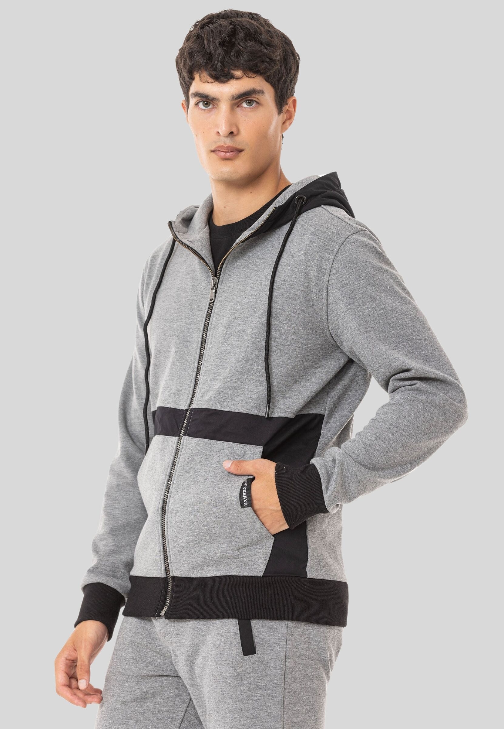 Cipo & Baxx Trainingsanzug »Jogginganzug« 2 im Kontrast-Design