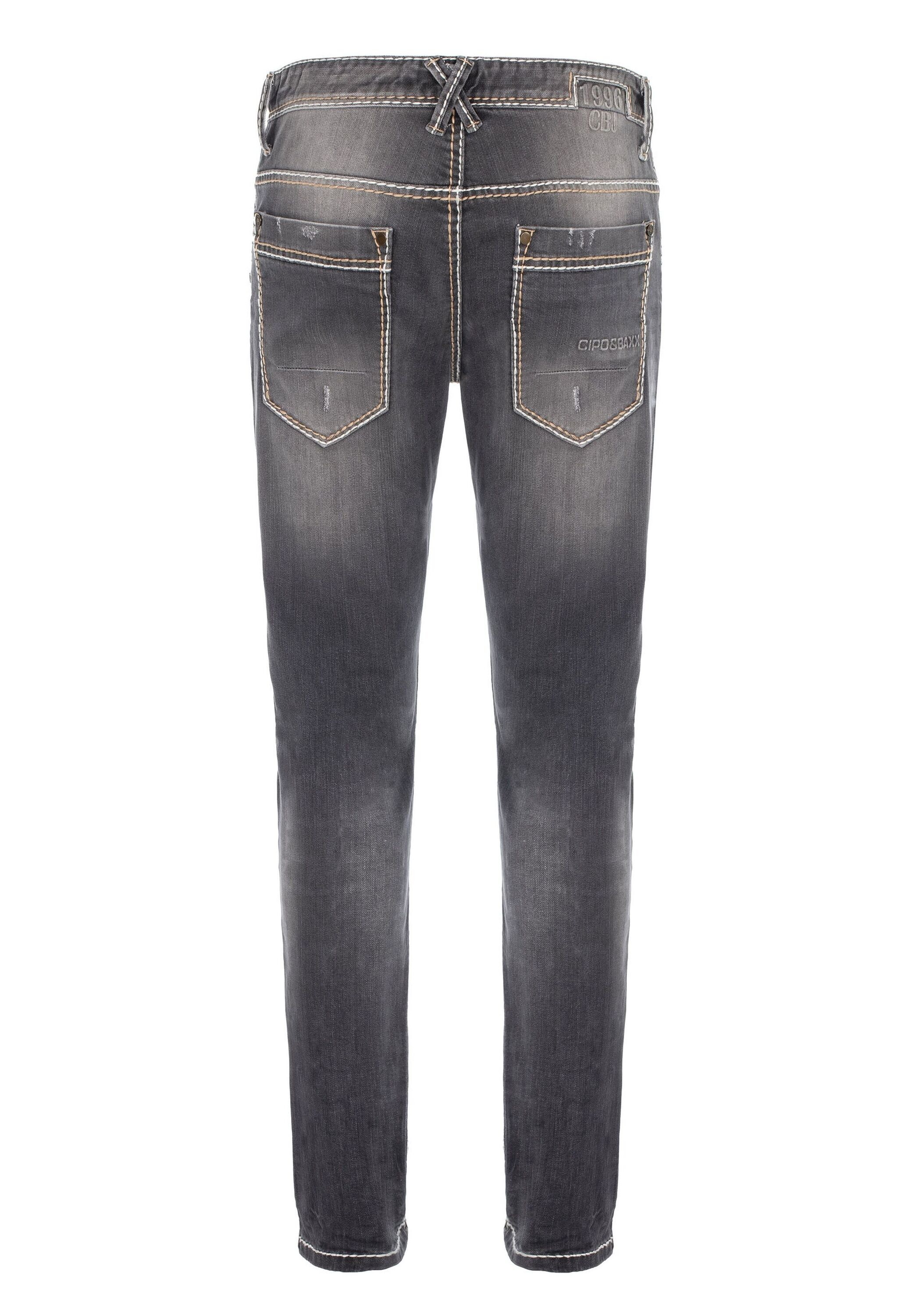 Cipo & Baxx 5-Pocket-Jeans »Jeans«, in modernem Straight Fit-Schnitt, CD668
