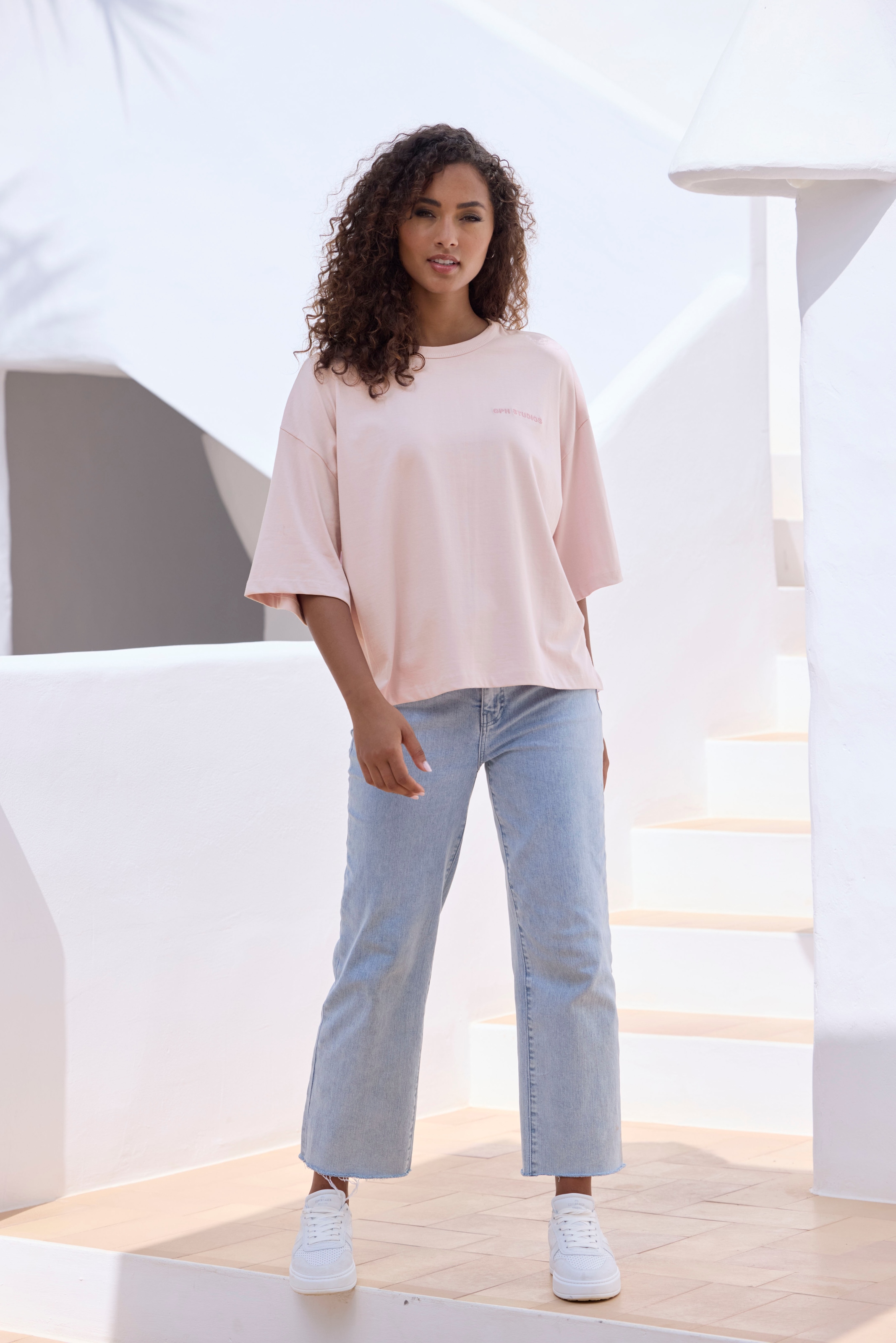 Copenhagen Studios Oversize-Shirt »mit hochwertiger Logostickerei«, aus heavy Bio-Baumwoll-Qualität