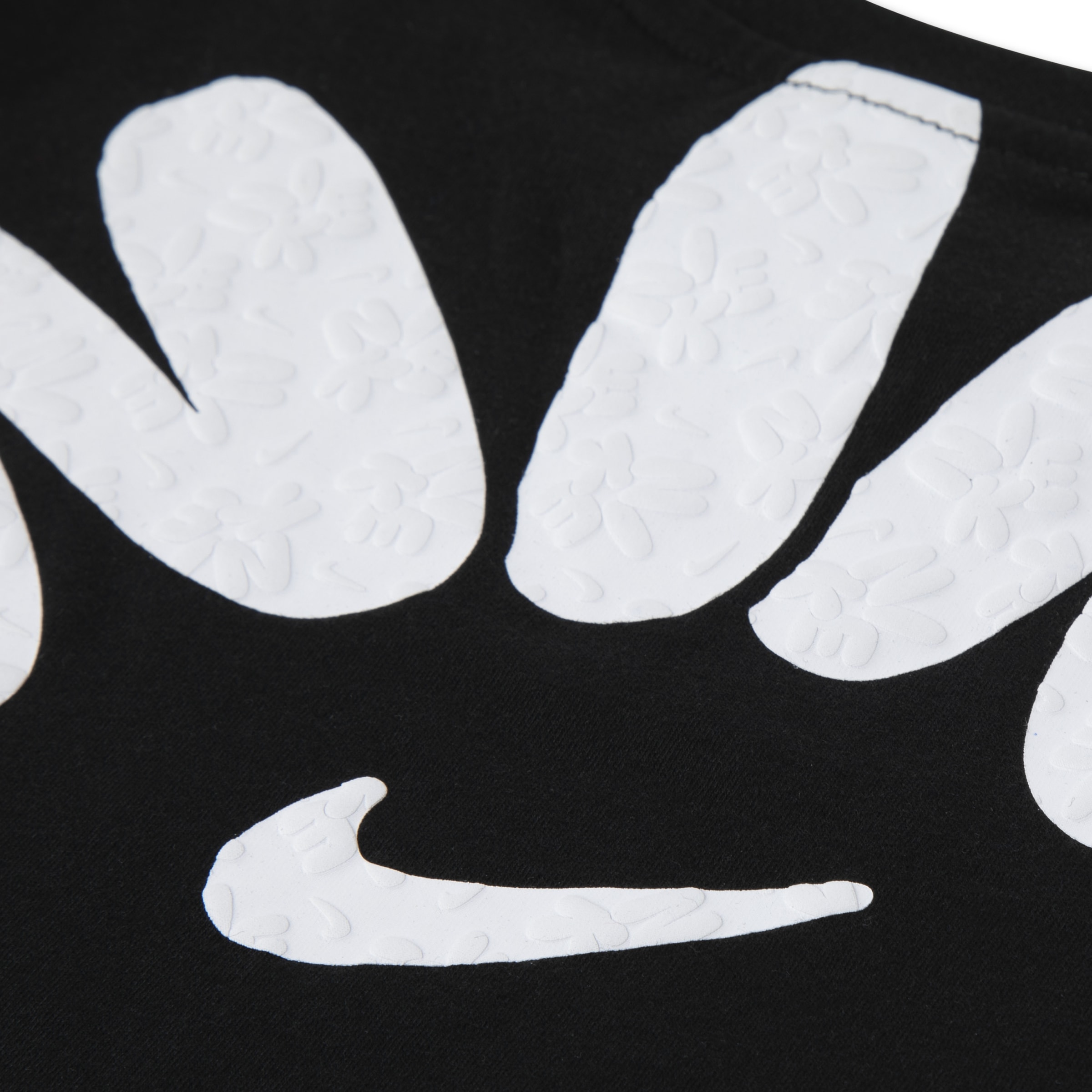 Nike Sportswear T-Shirt »NKG BOLD PLAY BOXY TEE« mit großem Rückendruck, sportlicher Stil, T-Shirt-Schnitt