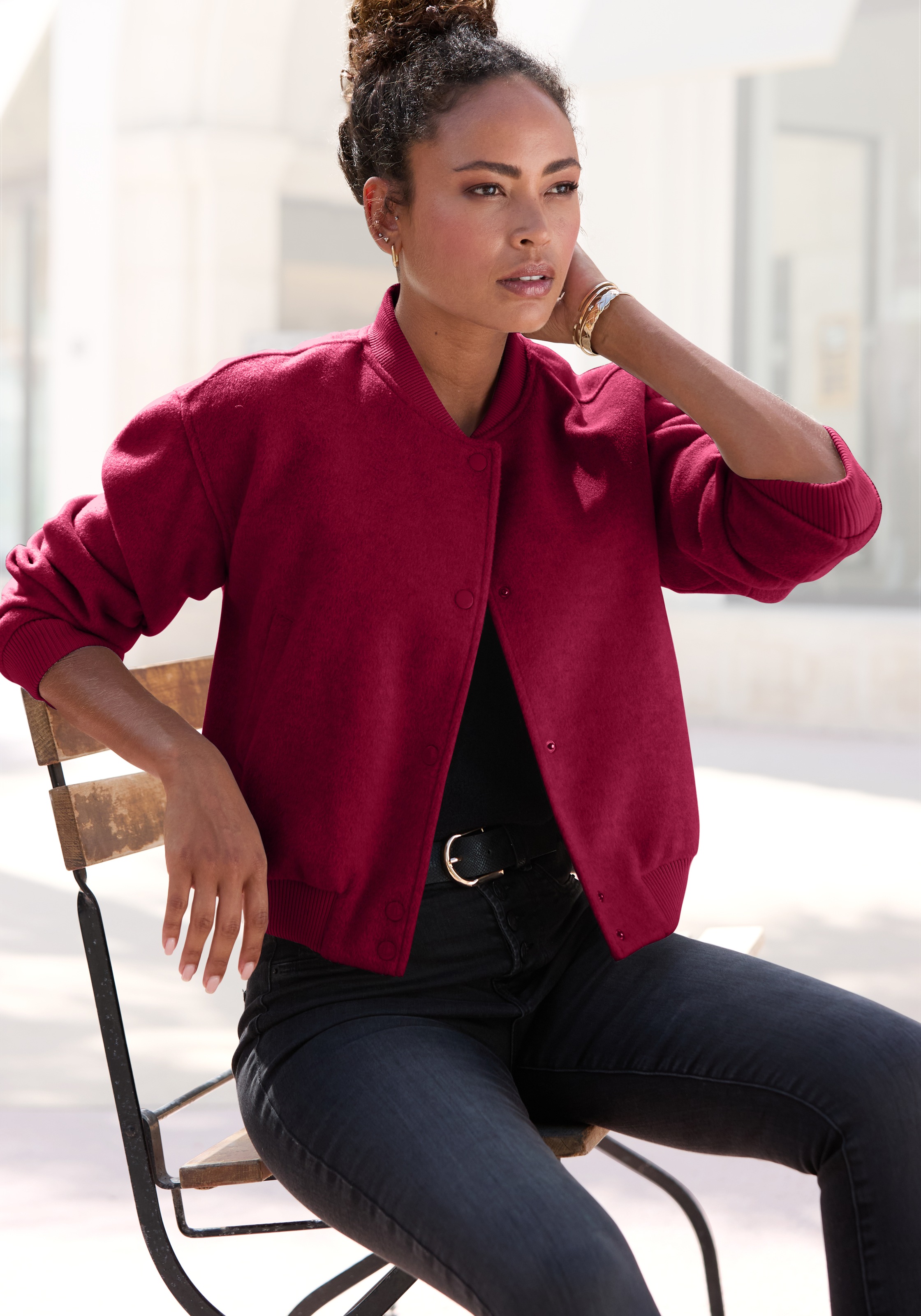 LASCANA Bomberjacke mit Rippbündchen, Pilotenjacke mit Druckknöpfen und Tas günstig online kaufen