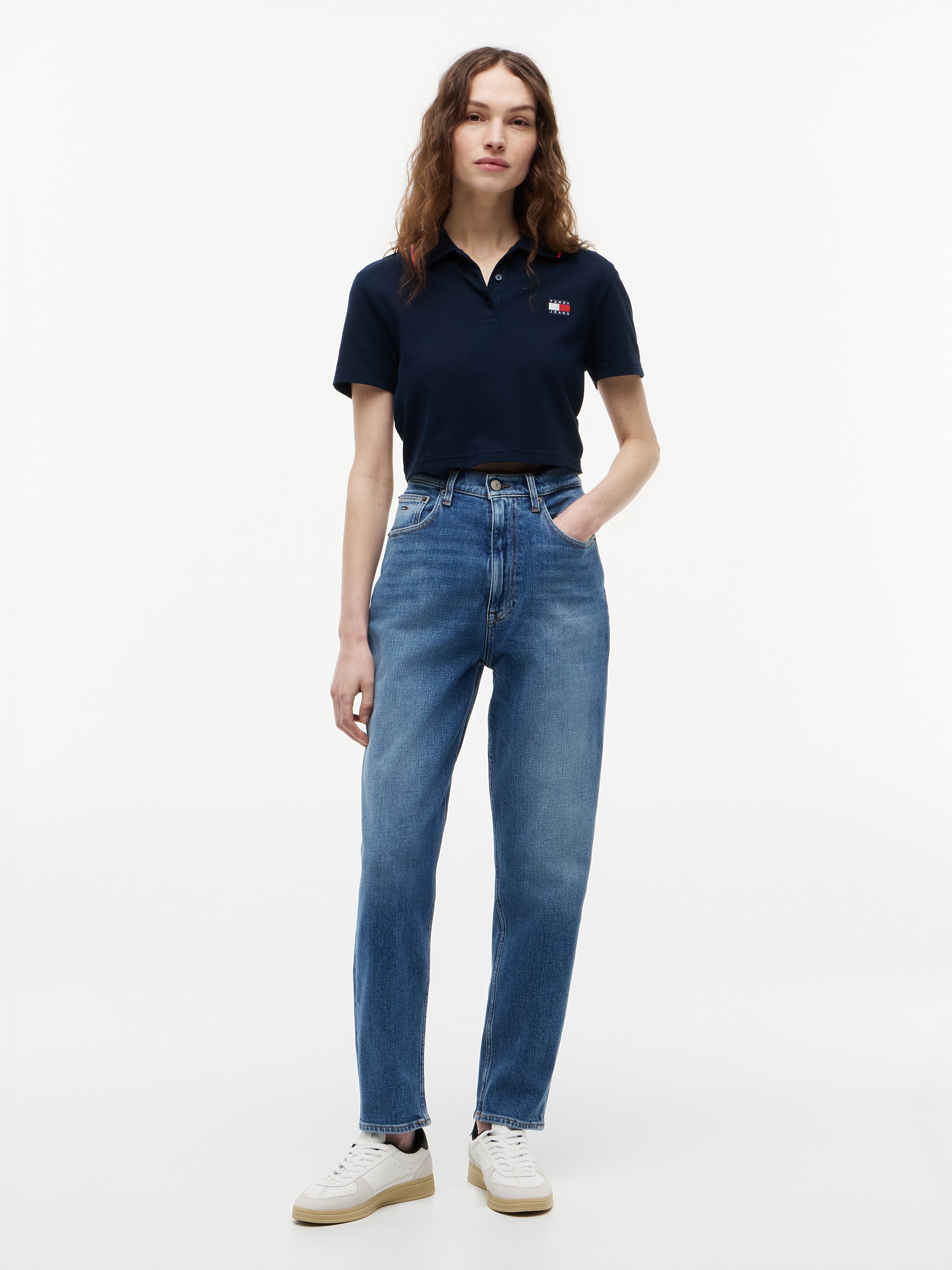 Tommy Jeans Mom-Jeans »MOM JEAN UH TPR« Tapered Mom Jeans mit ultrahohem Bund